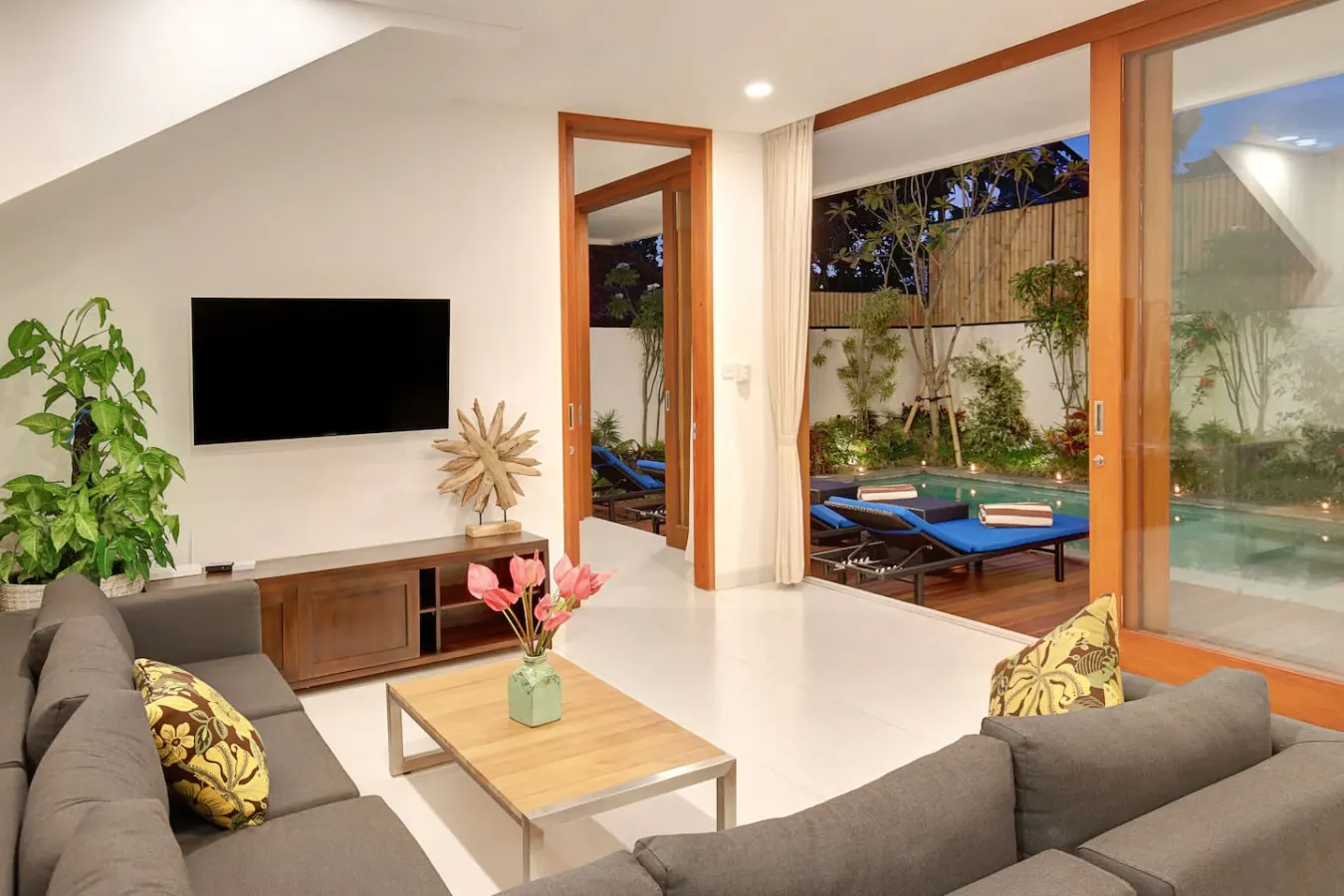 Villa Cassia. New 3 bedroom villa great location 9