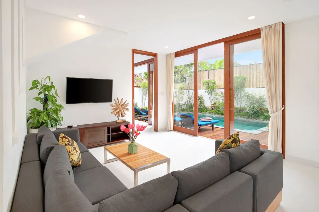 Villa Cassia. New 3 bedroom villa great location 11