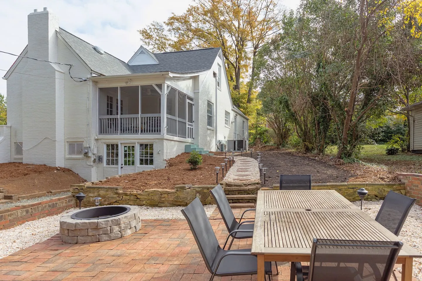 Radiant Home in Graham – Garden Views BBQ Grill 3