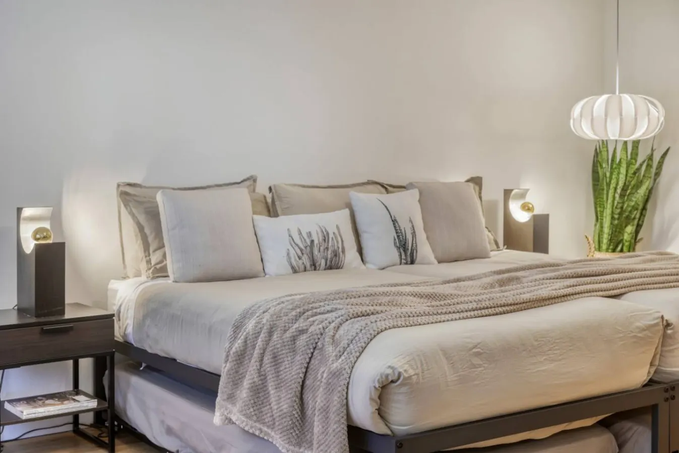 Zen Haus Luxe | King Suites | Sunset views | UO — photo 3