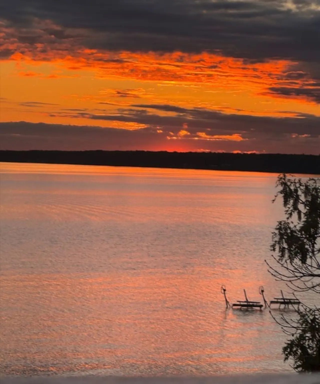 “Whitewaters-Main+Genoa” on Oneida Lake/Sleeps 19 12