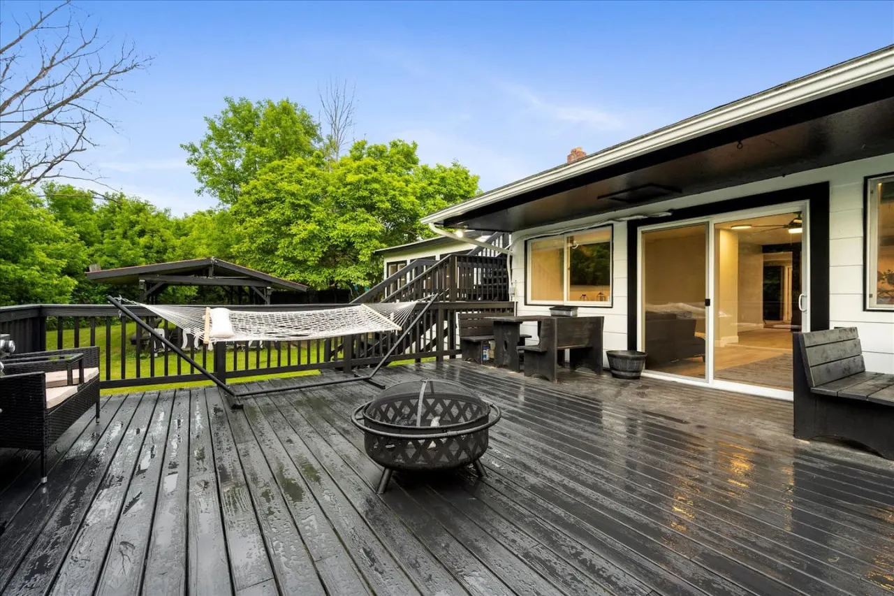 “Whitewaters-Main+Genoa” on Oneida Lake/Sleeps 19 — photo 5