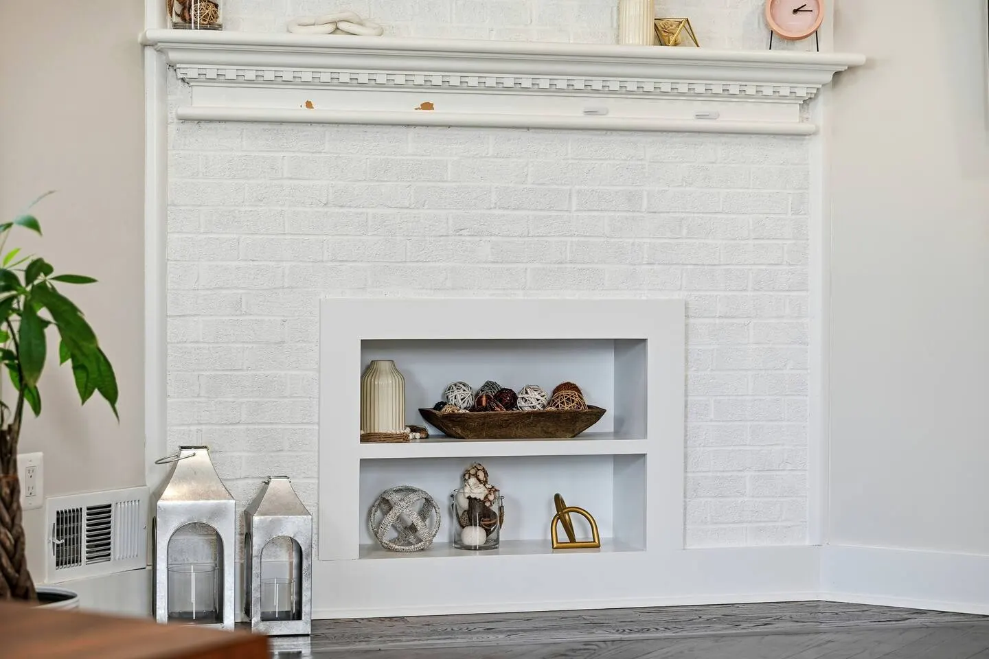Downtown Retreat with 2 Primary Suites 14