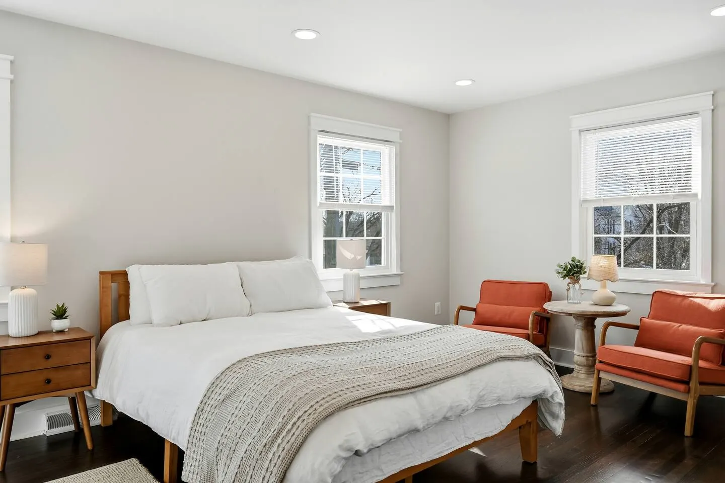 Downtown Retreat with 2 Primary Suites 20