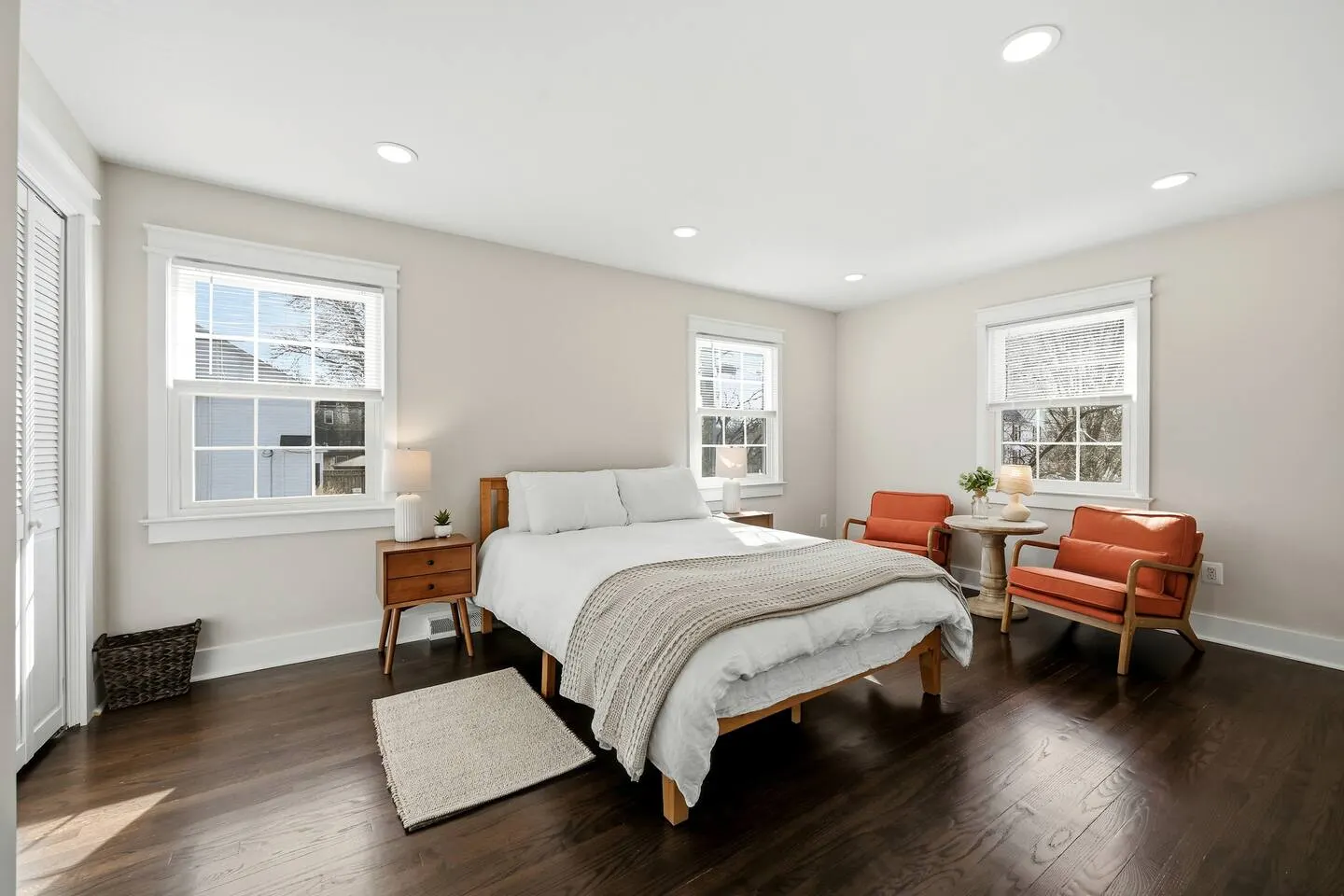 Downtown Retreat with 2 Primary Suites — photo 3