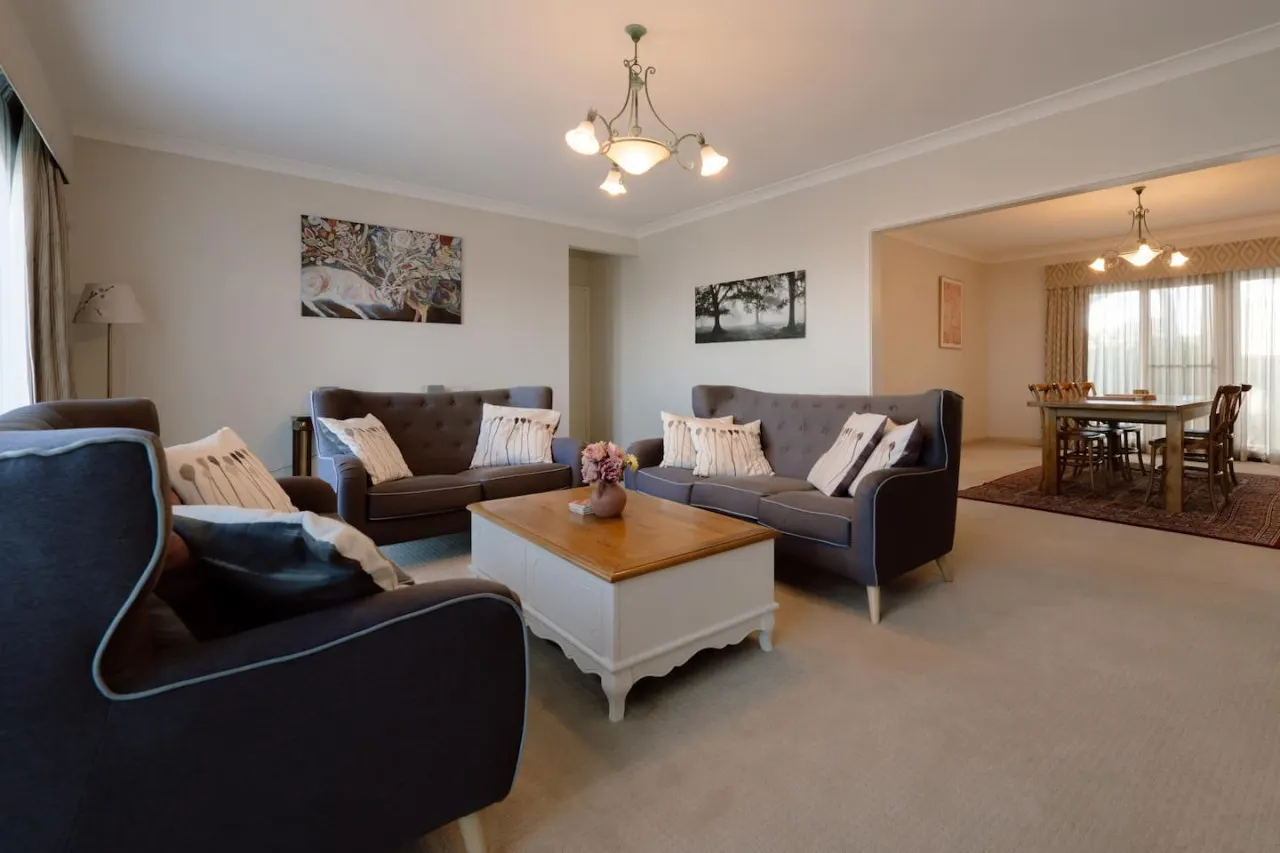 Yamacilla House: Spectacular Views in Blackheath! 14