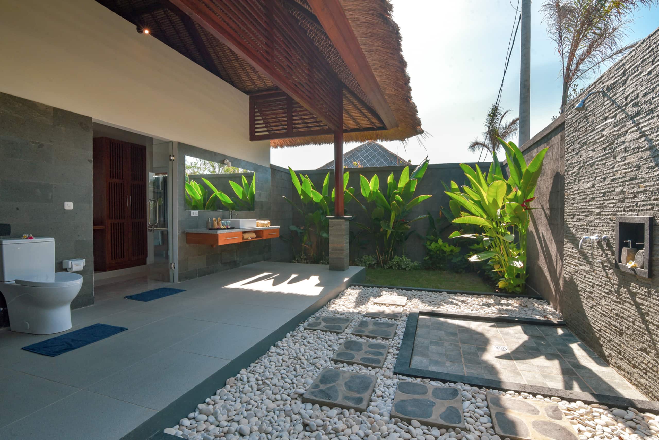 Beach front private pool villas 2 @Lovina area 19