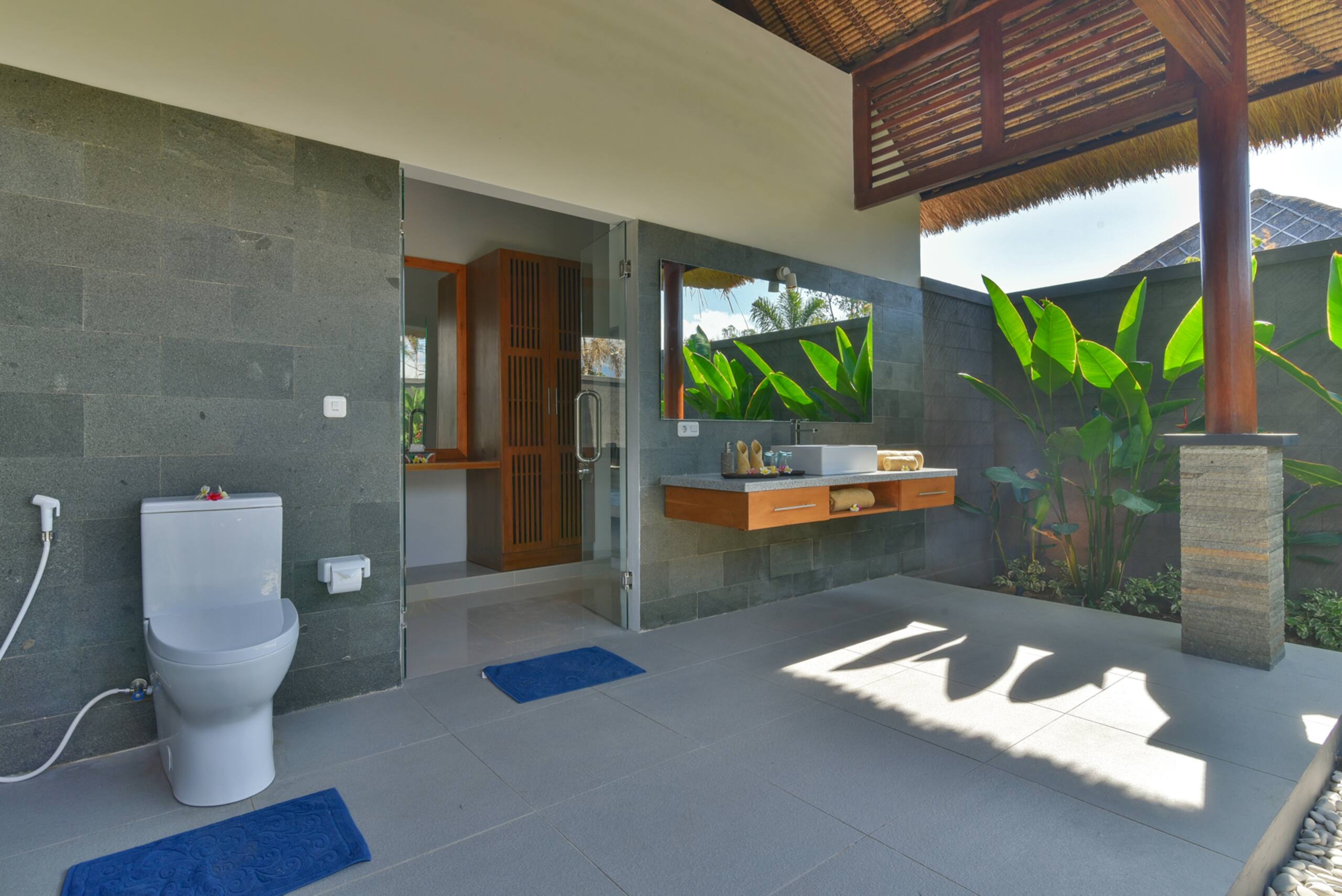 Beach front private pool villas 2 @Lovina area 20