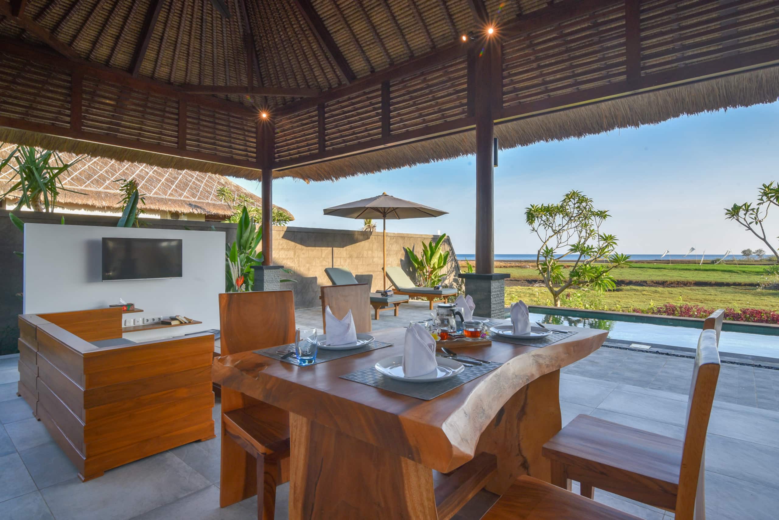 Beach front private pool villas 2 @Lovina area 22