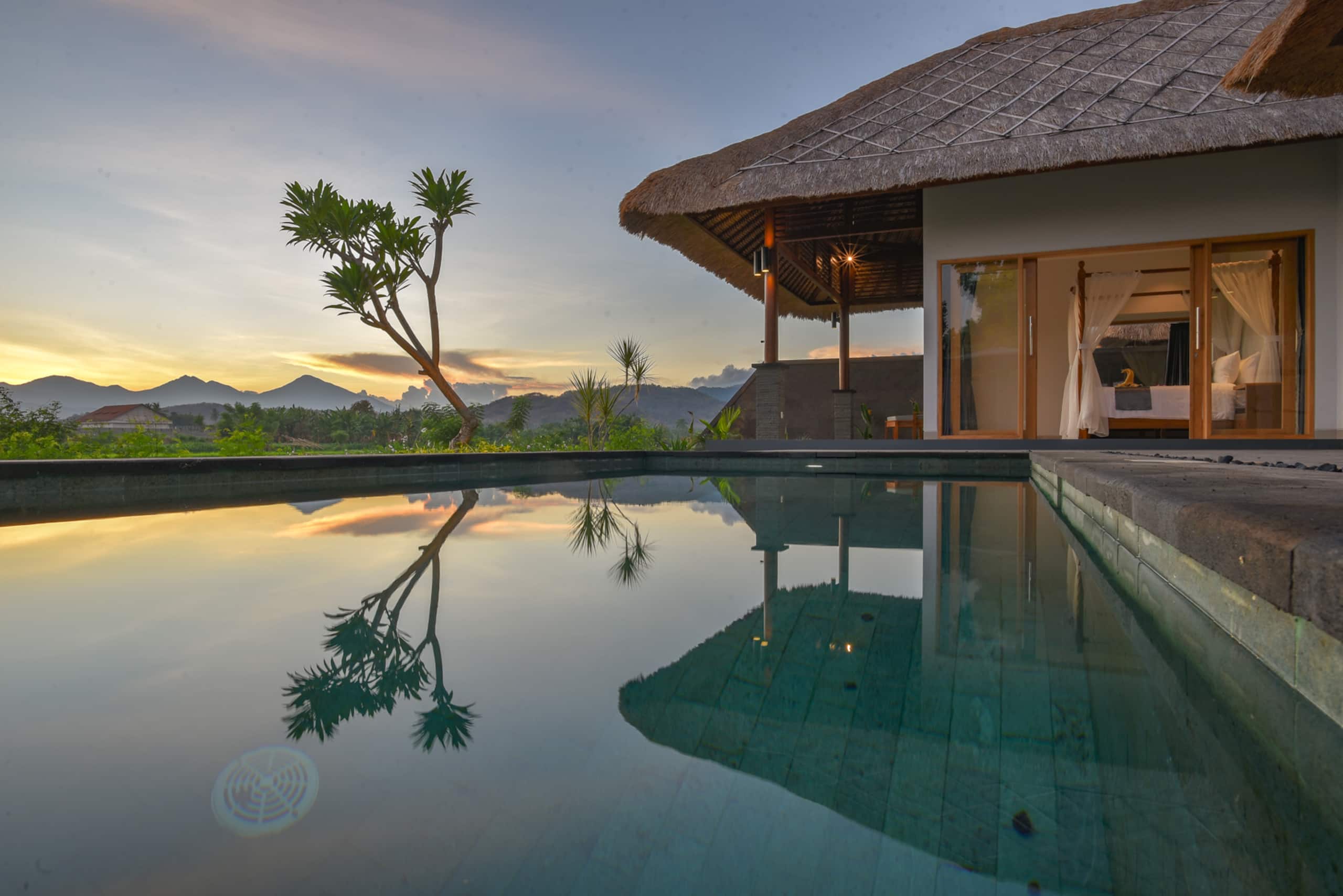 Beach front private pool villas 2 @Lovina area 9