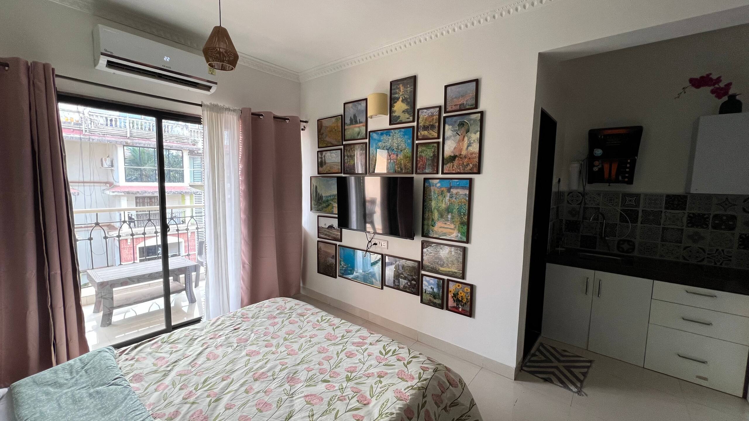 Monet's Garden Art Studio | 1KM from Beach | Pool 3