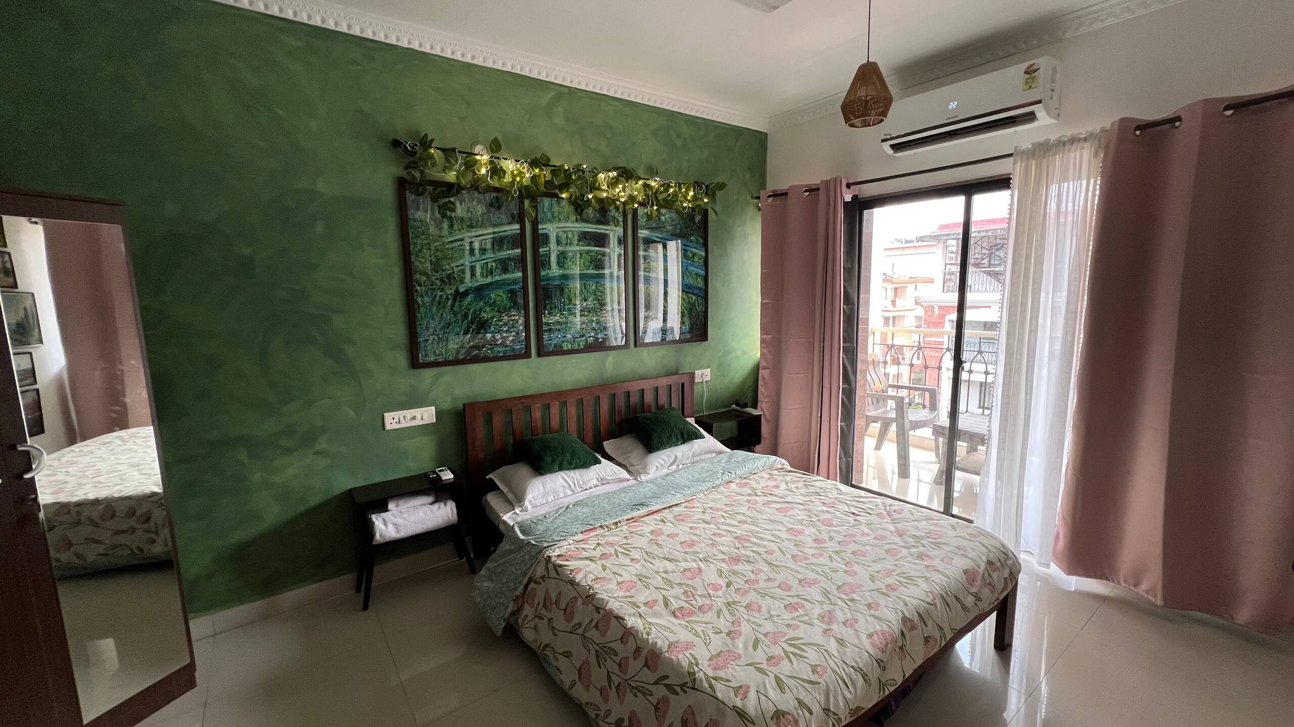 Monet's Garden Art Studio | 1KM from Beach | Pool 2
