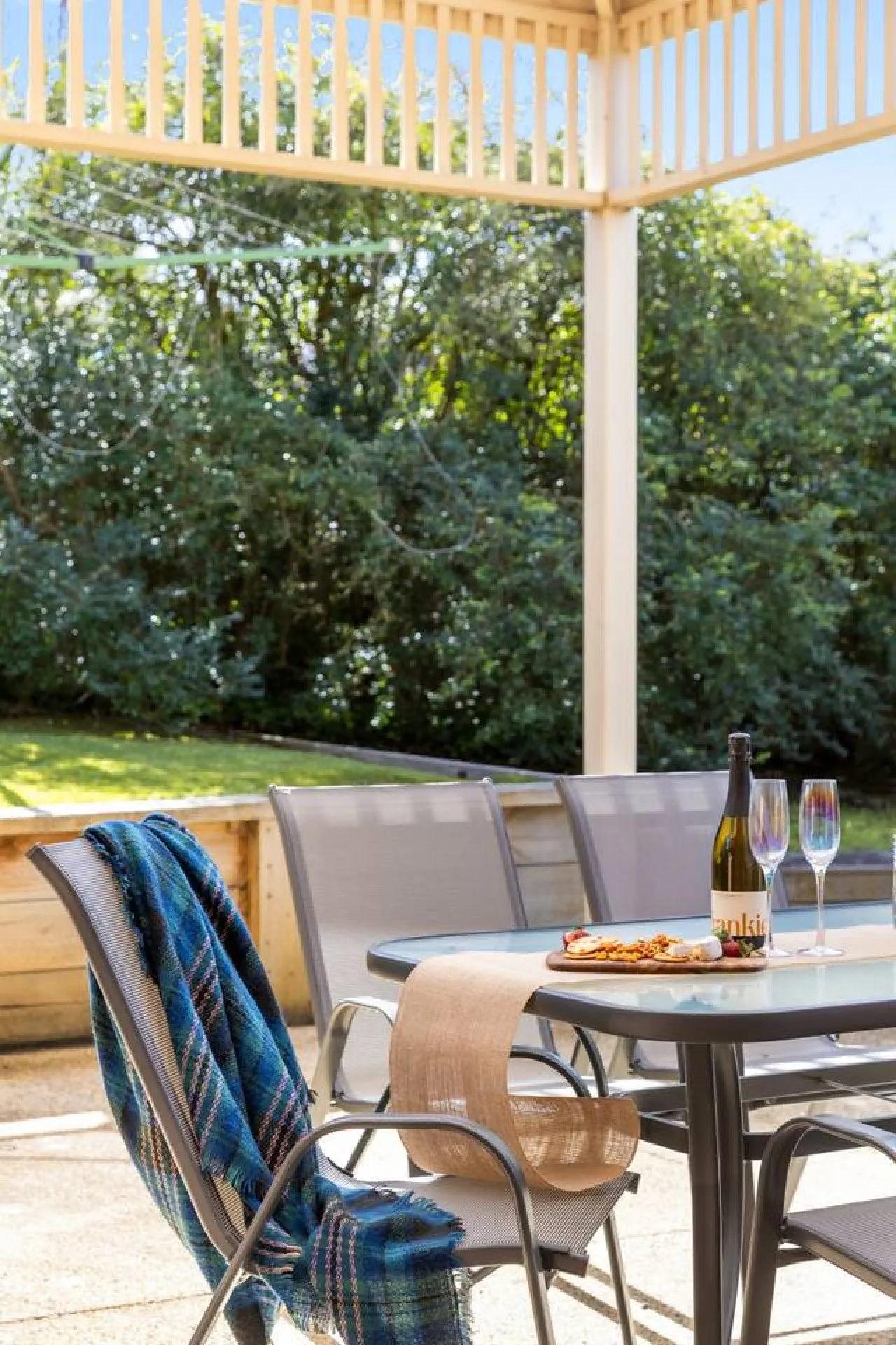 Highton 4BR | Near Buckley Falls & Queens Park — photo 4