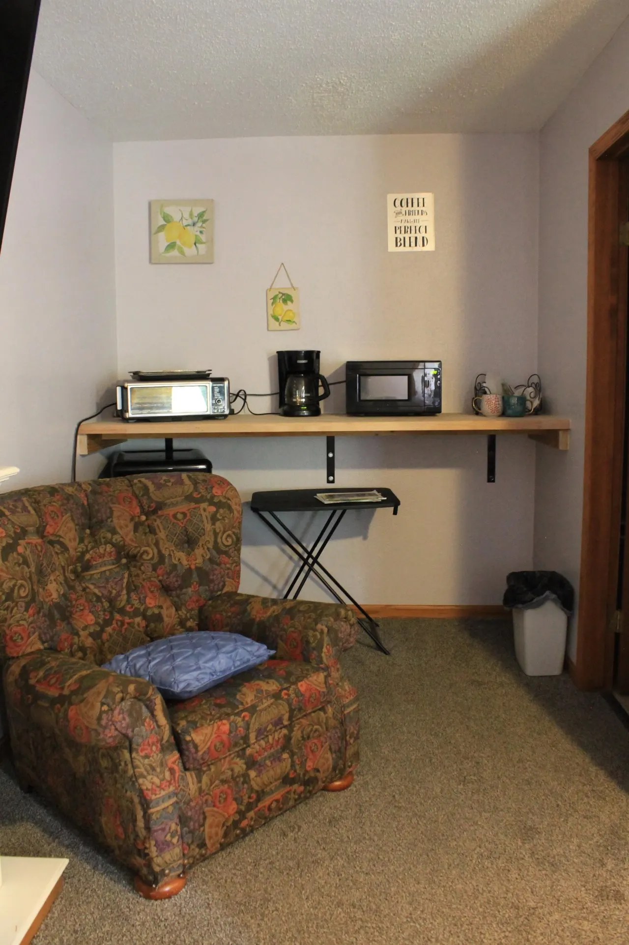 Strawberry Hills The Switchback Studio Cabin 1 7