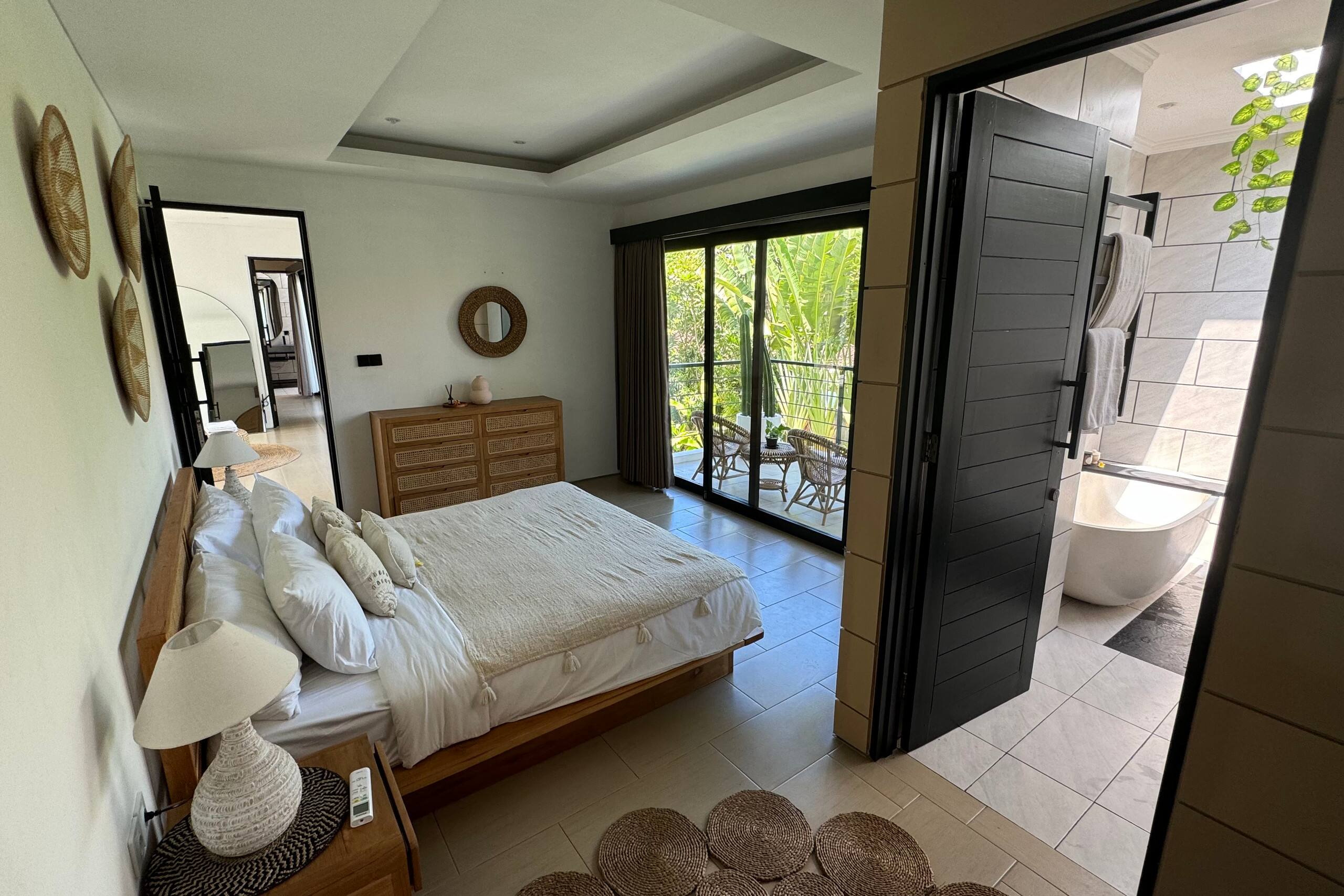 Villa Admire - Spacious, Garden & Homey, Bali 19