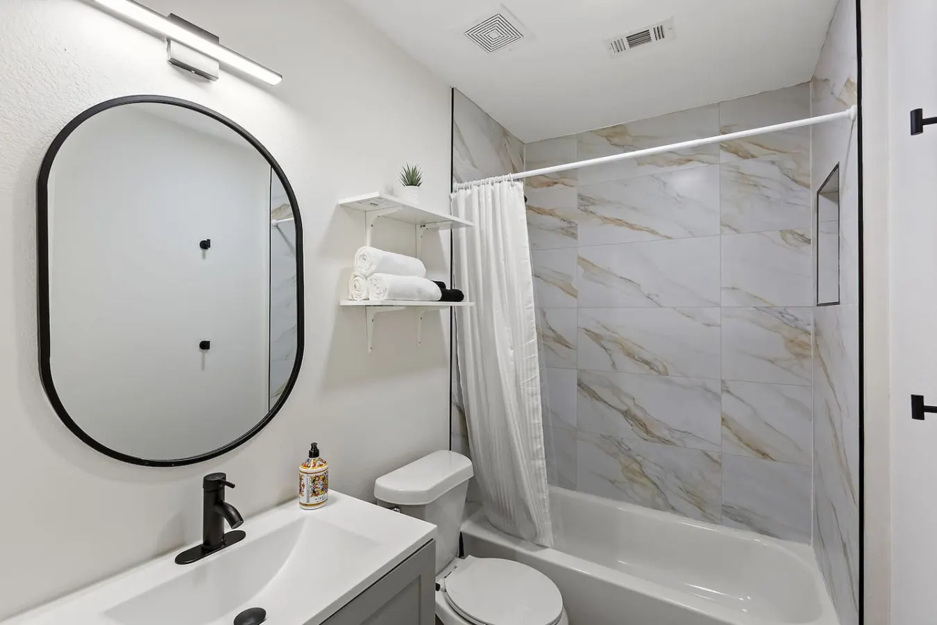 Med Center 3BR, Sleeps 7, Gated, Near TMC - Houston 17