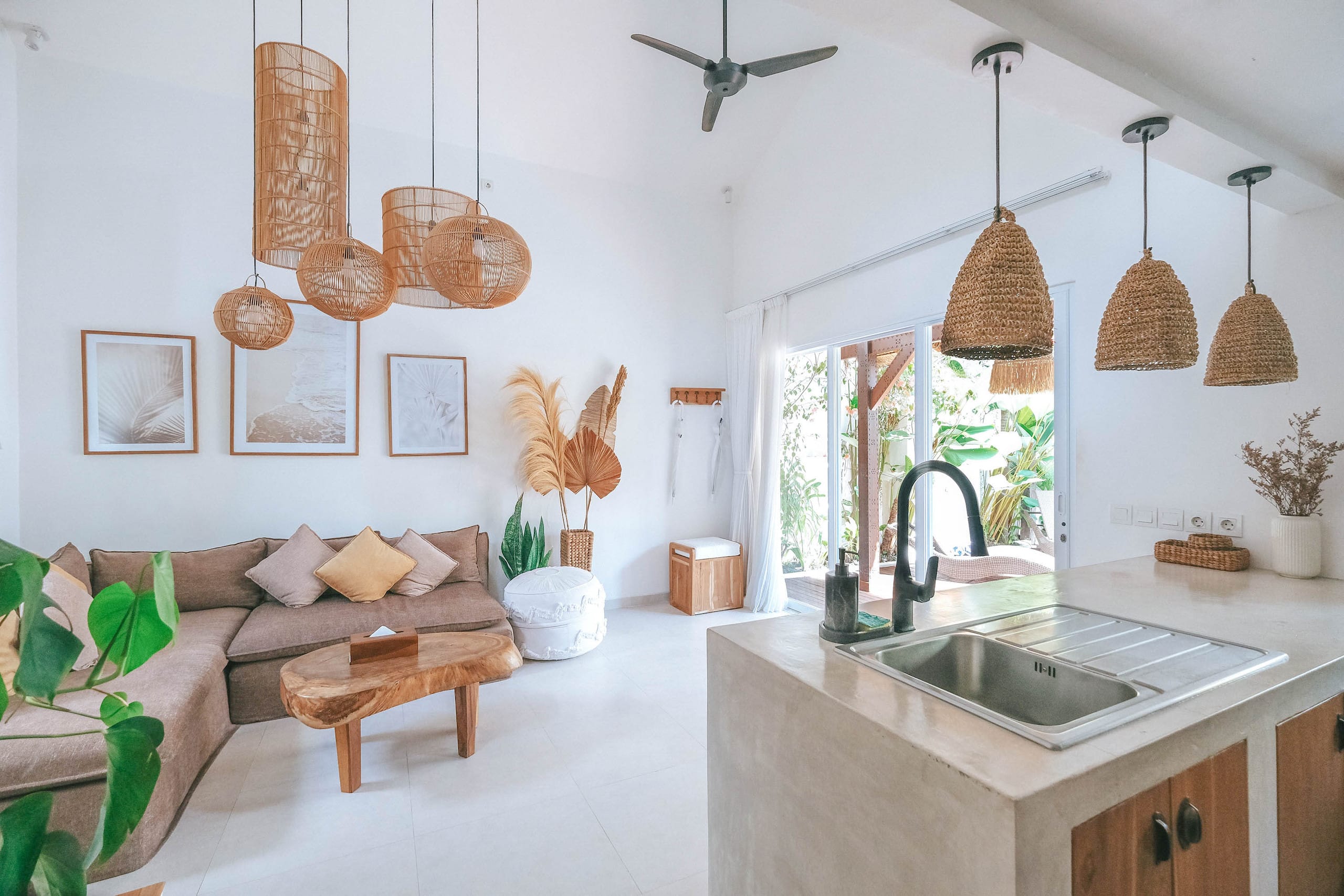 2BR Sun&Moon Pool Villa, Walk to Cafés, Near Beach 7
