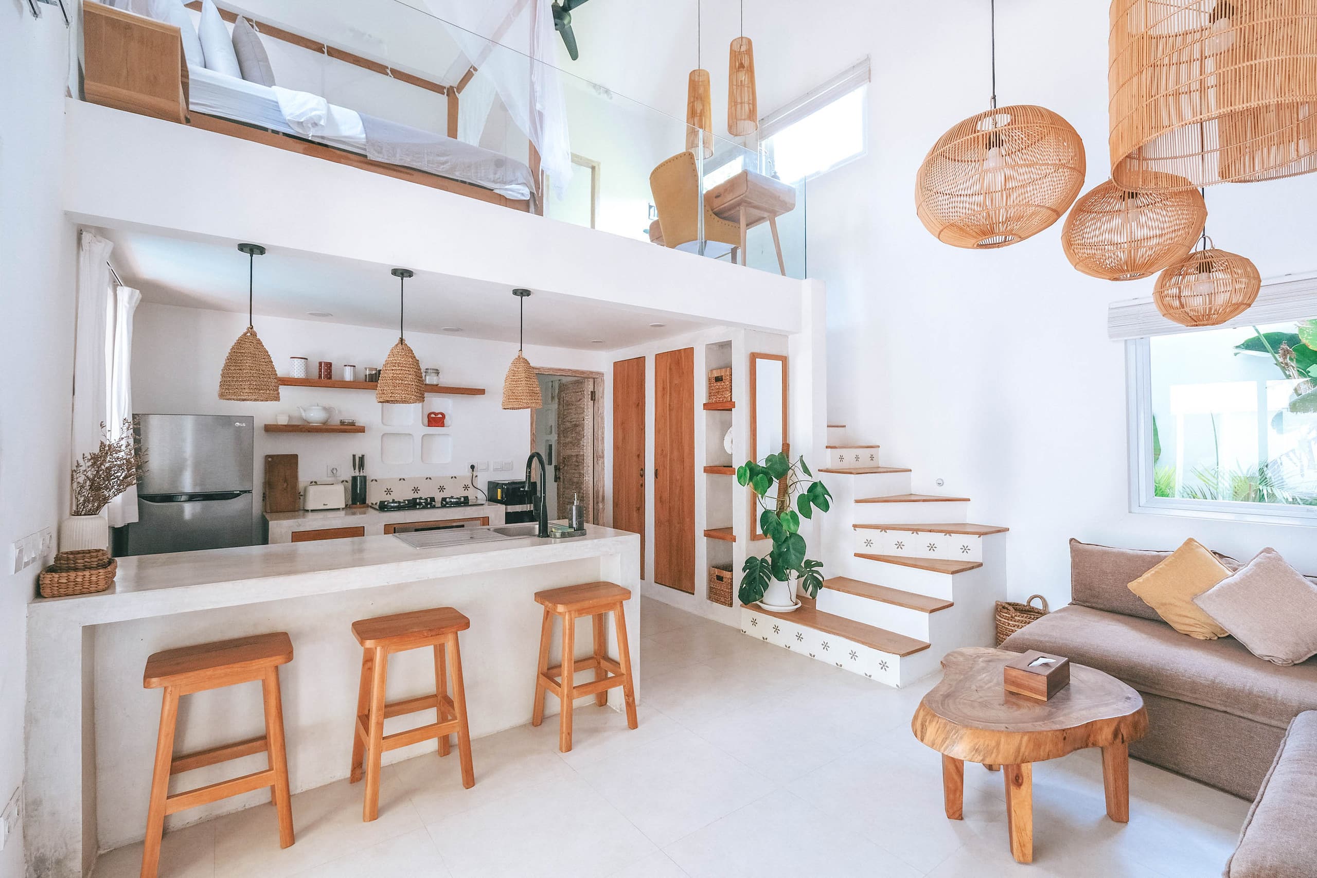 2BR Sun&Moon Pool Villa, Walk to Cafés, Near Beach — photo 4