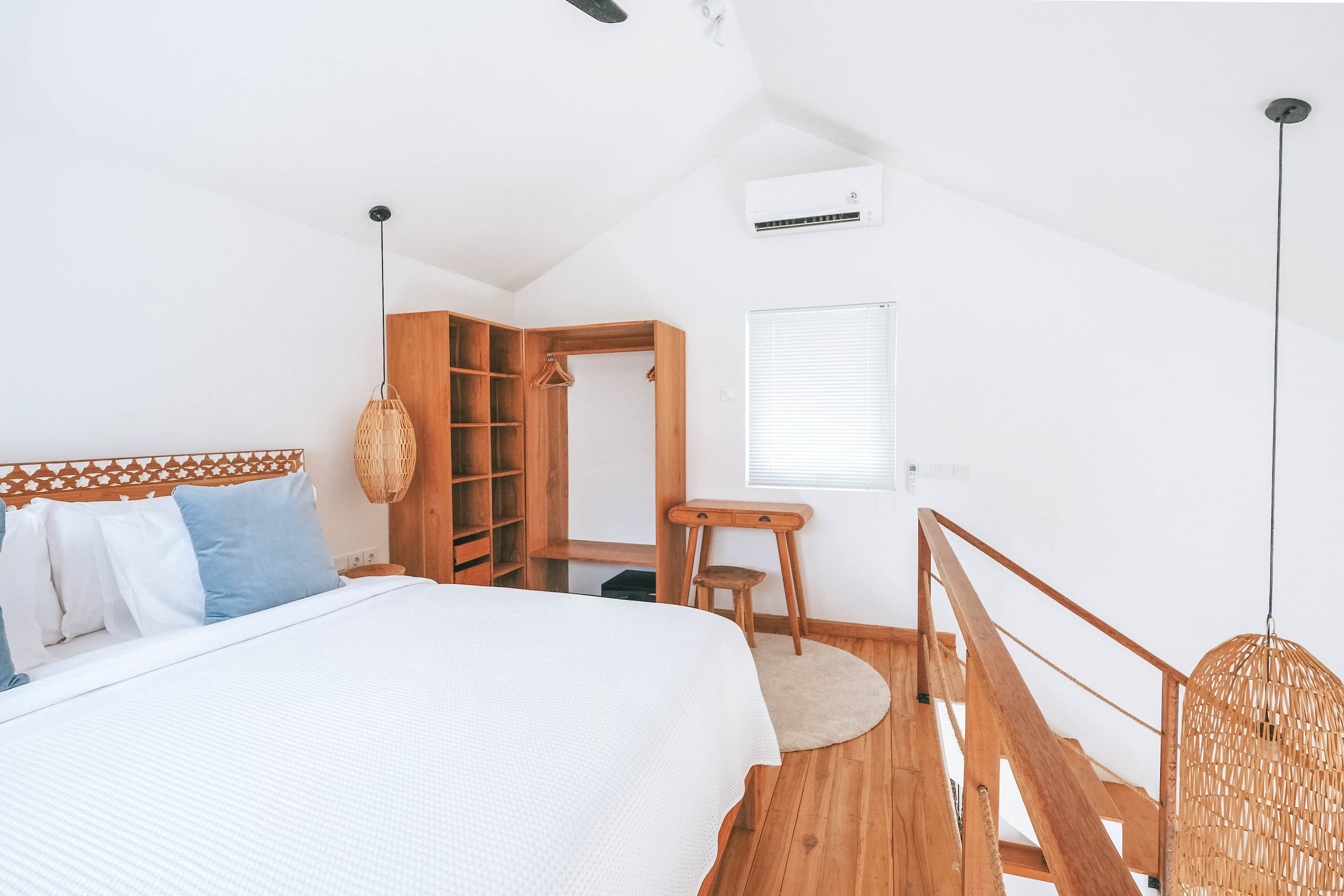2BR Sun&Moon Pool Villa, Walk to Cafés, Near Beach 24
