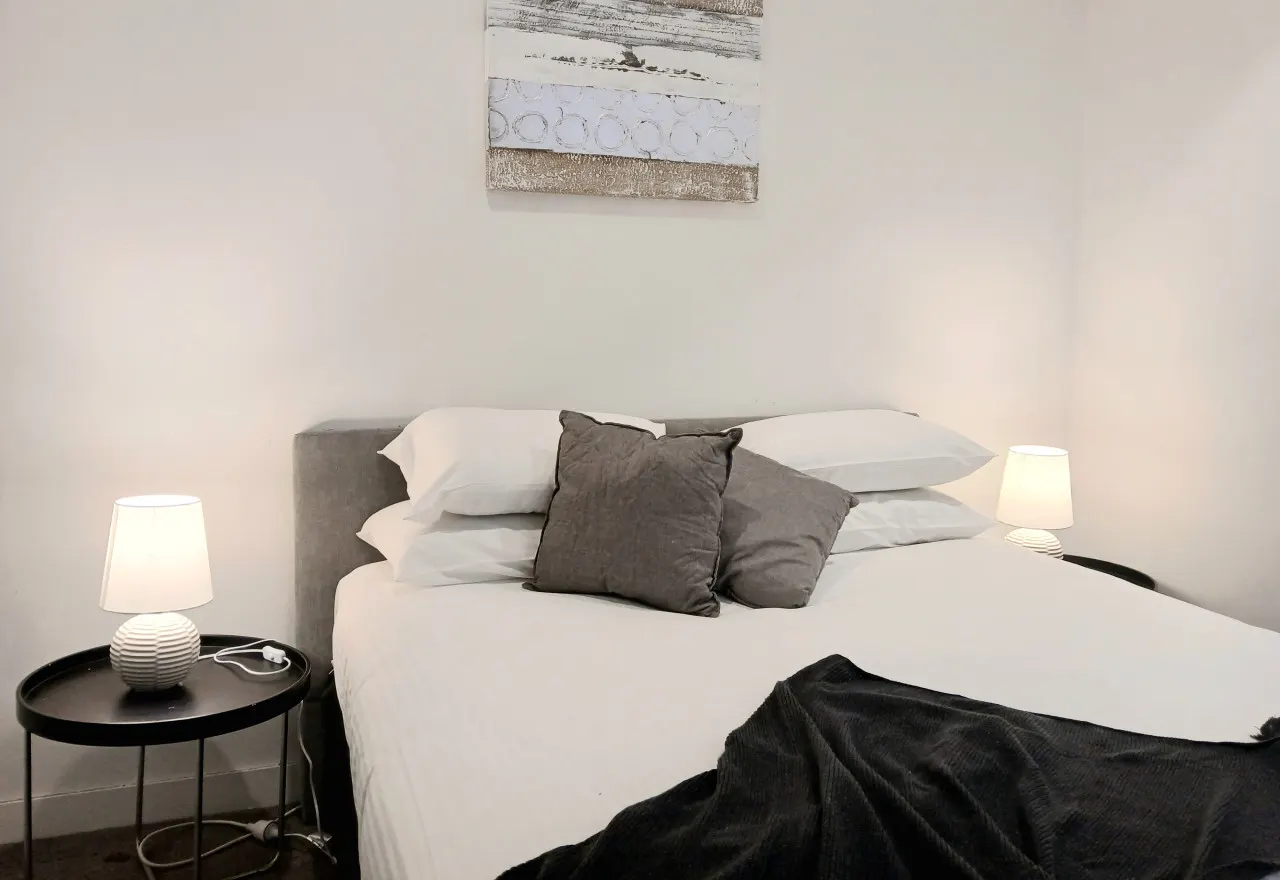ReadySet Apartments on Rose Lane - 2 Bedroom Apartment RL6 9