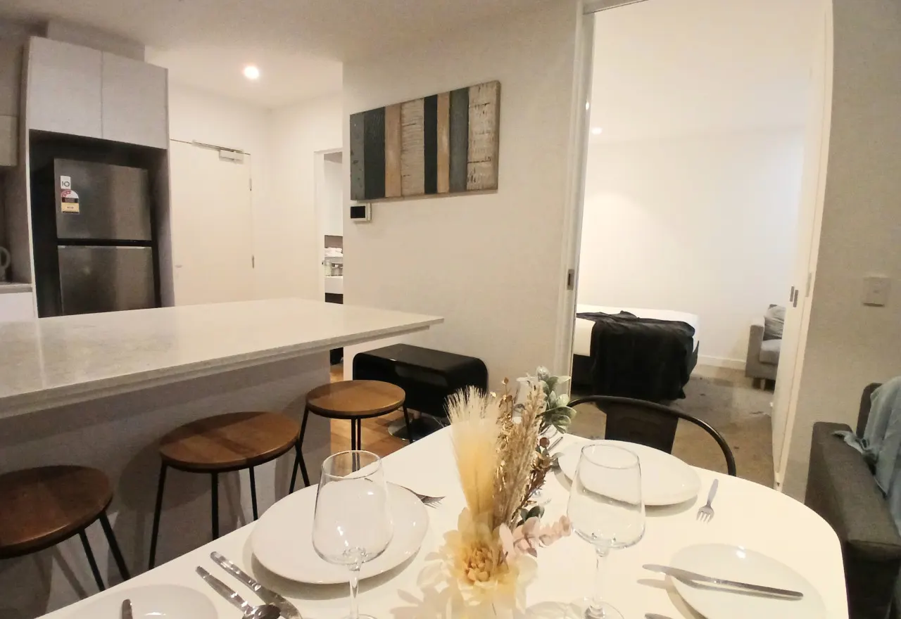 ReadySet Apartments on Rose Lane - 2 Bedroom Apartment RL6 4