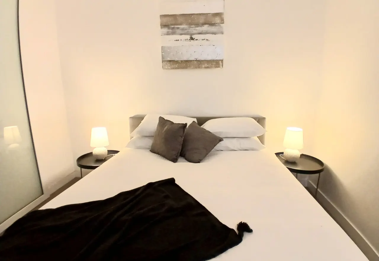 ReadySet Apartments on Rose Lane - 2 Bedroom Apartment RL6 8