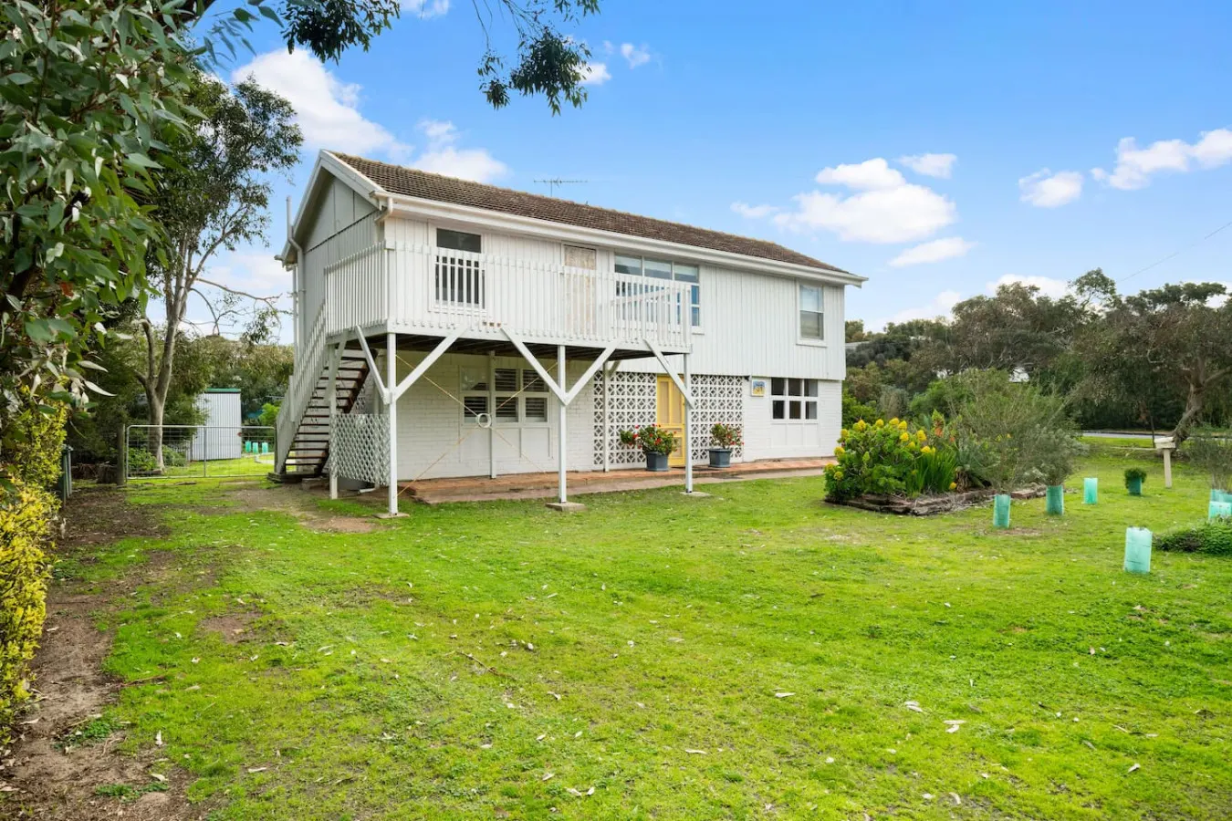 The Dingaling—Beach House Bliss with BBQ 7