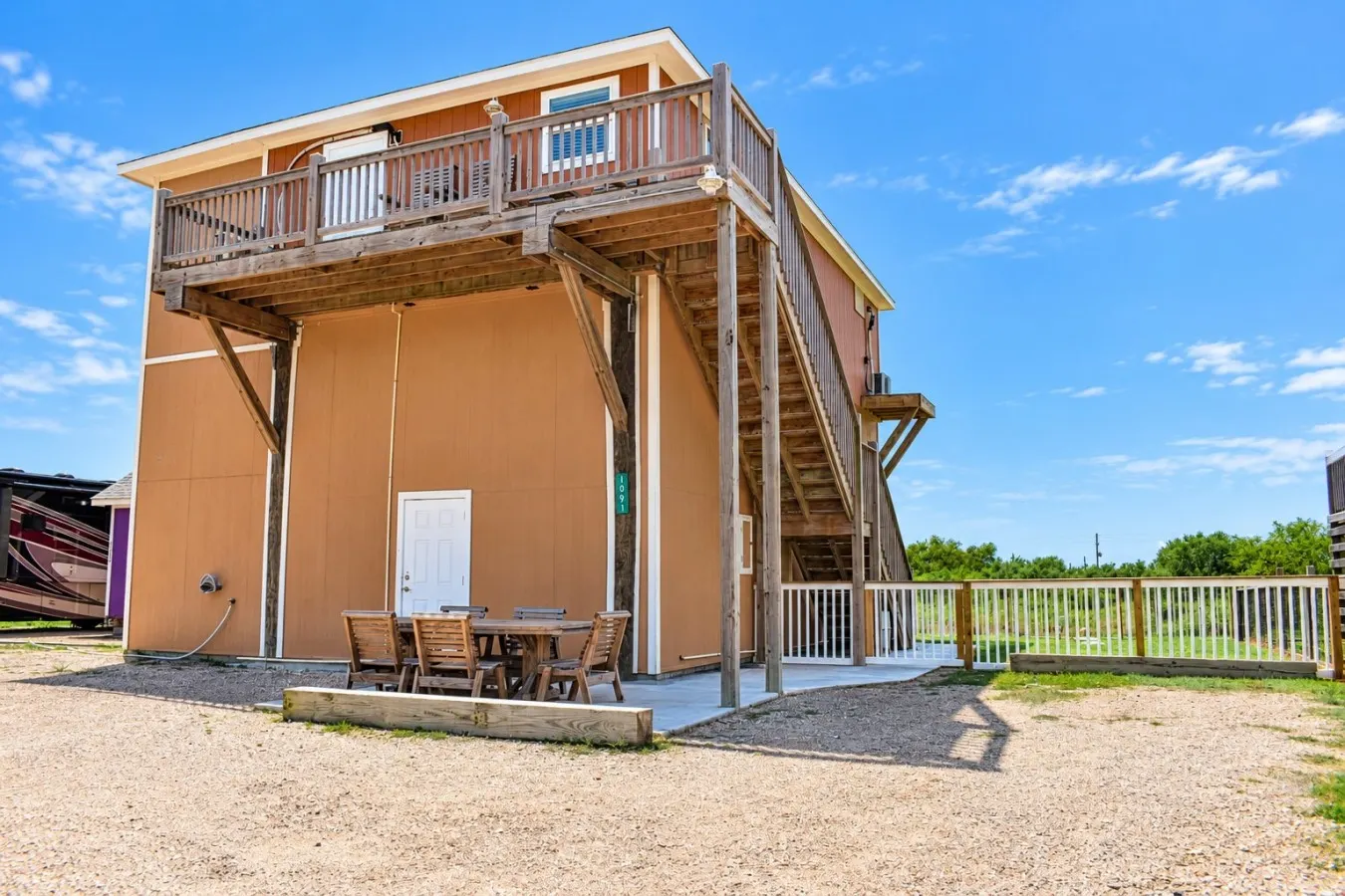 Crabby Cove, Bolivar Peninsula, Gulf & Bay Views, Bird Watching, Walk to Beach, Sleeps 5 — photo 3