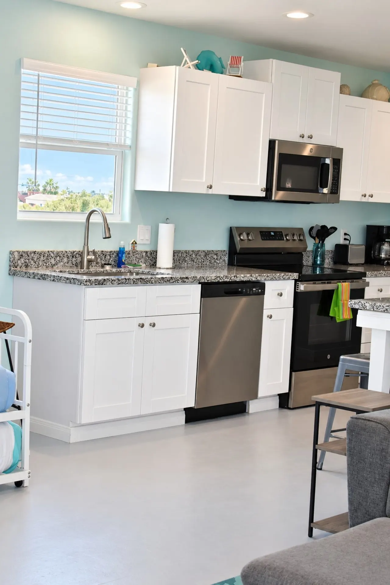 Crabby Cove, Bolivar Peninsula, Gulf & Bay Views, Bird Watching, Walk to Beach, Sleeps 5 7