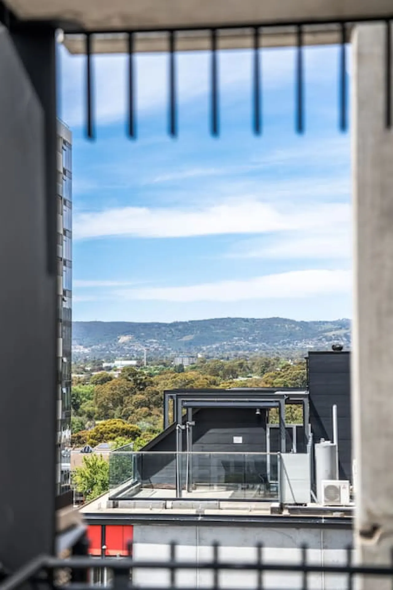 Flinders Heights - A Walkable City-view Stay — photo 2
