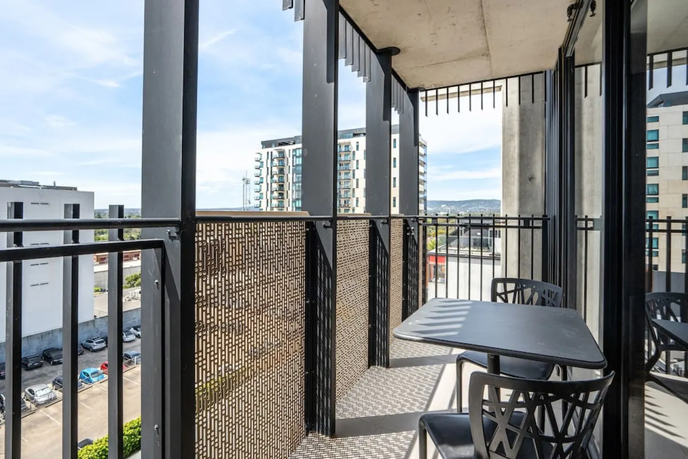 Flinders Heights - A Walkable City-view Stay 10