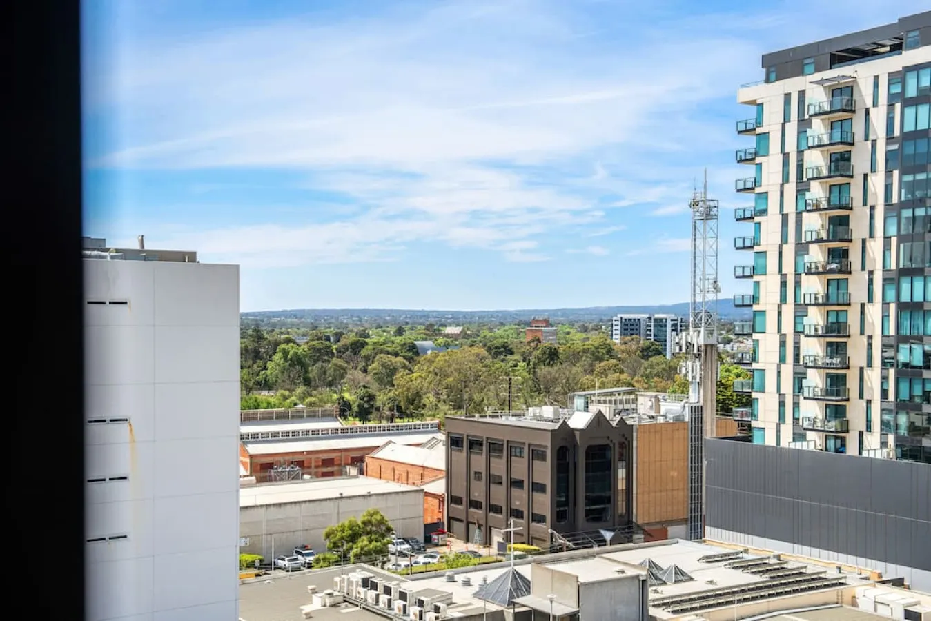 Flinders Heights - A Walkable City-view Stay 11
