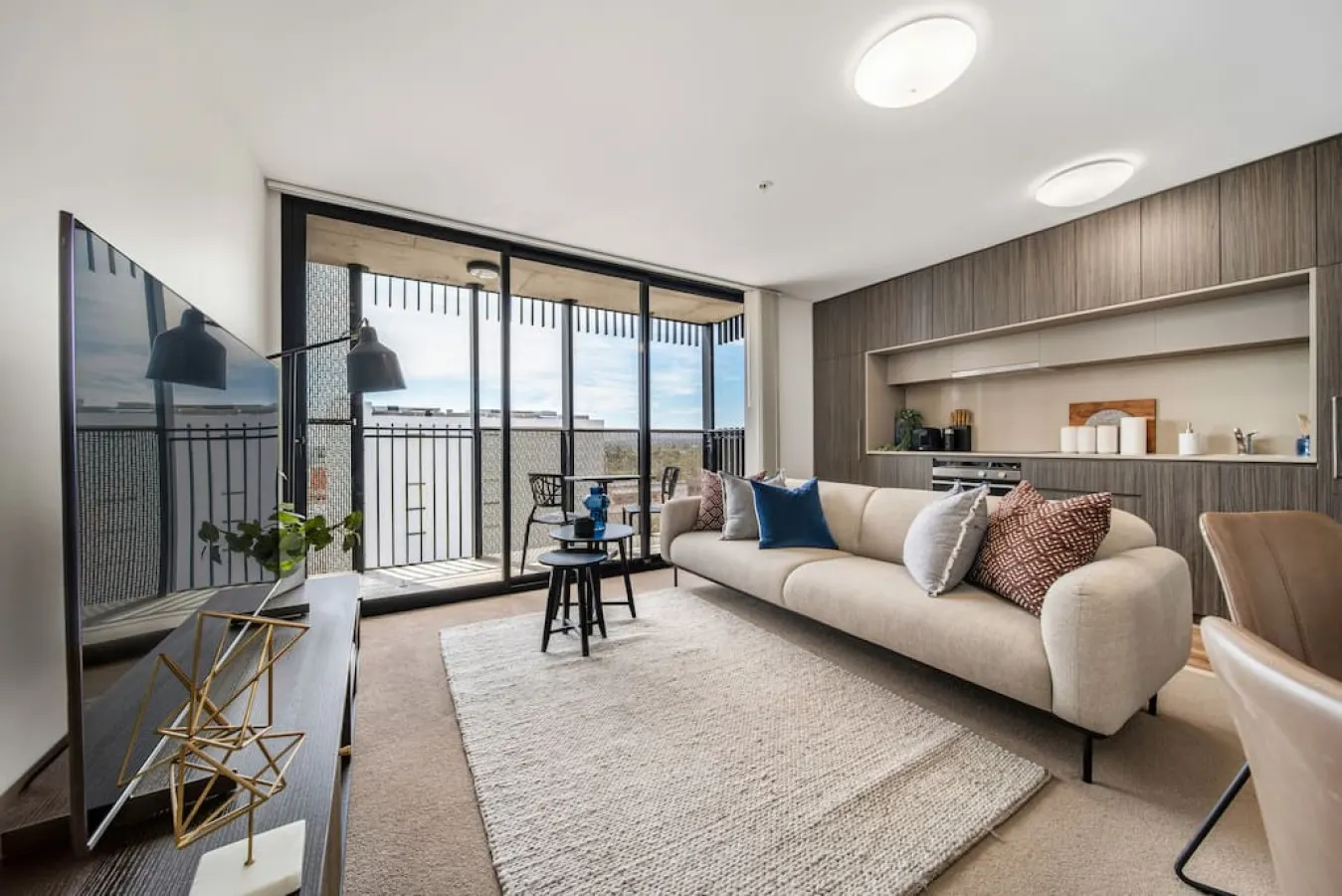 Flinders Heights - A Walkable City-view Stay 7