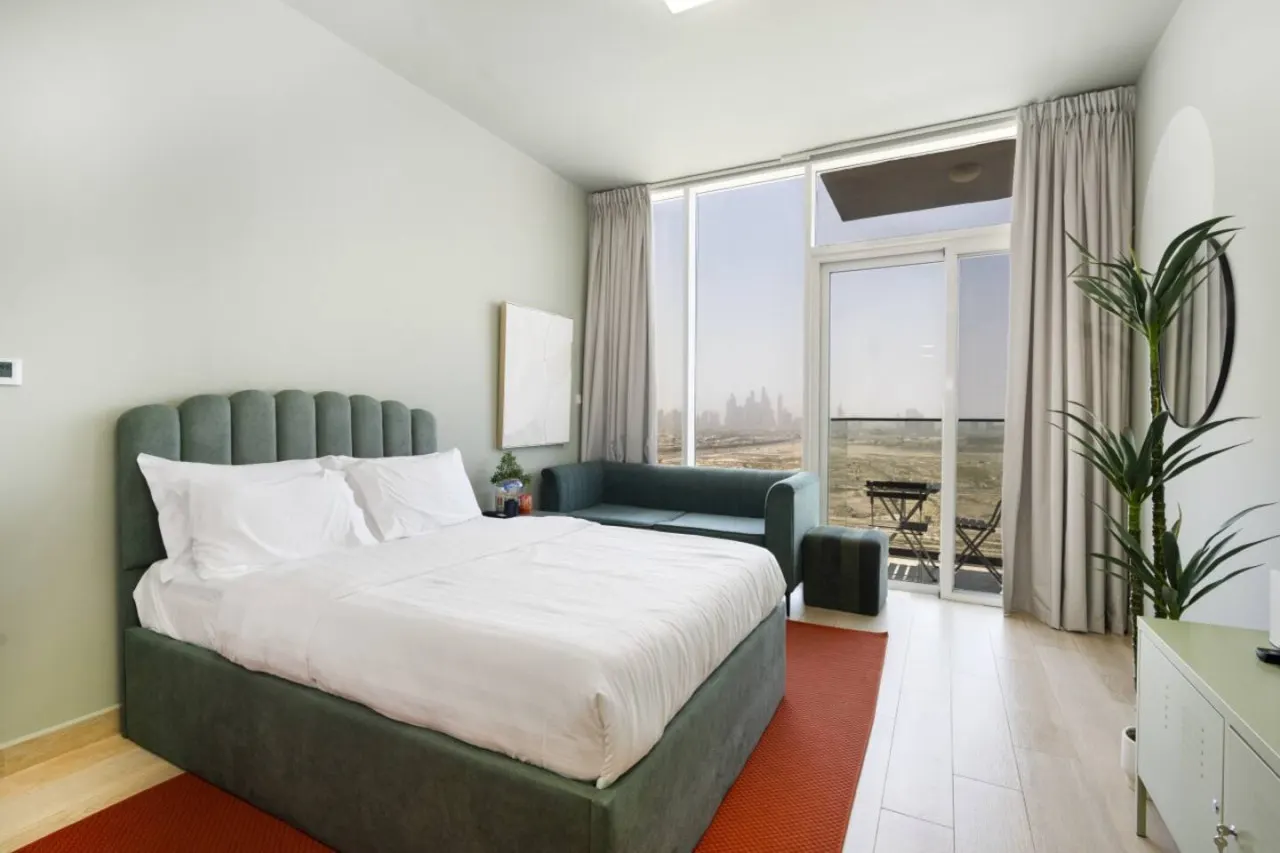Cosy Studio Apartment - Jumeirah Village Circle 8