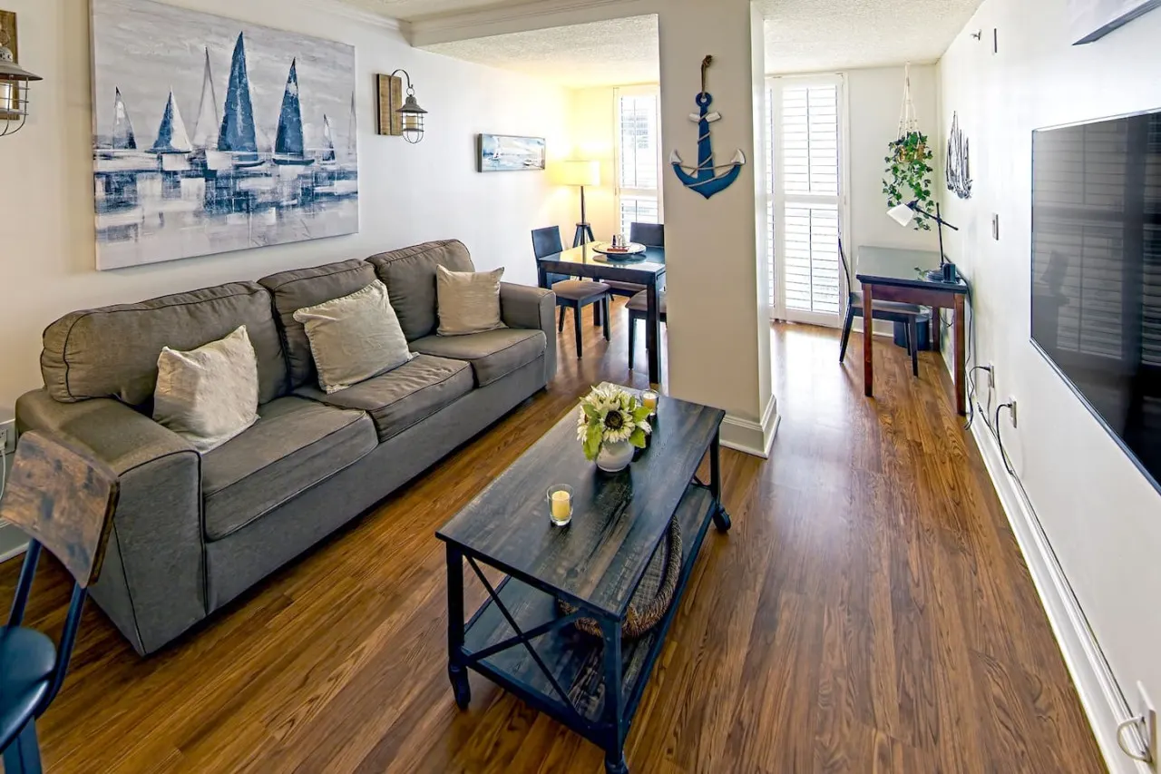 SF 1Bed 1Bath Steps to Marina & CocoWalk in Grove 13