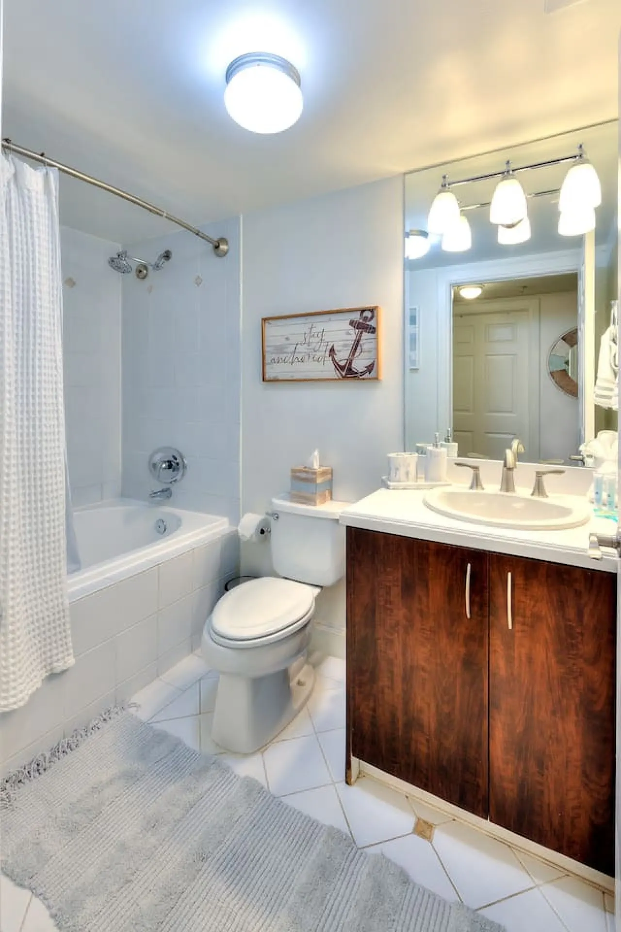 SF 1Bed 1Bath Steps to Marina & CocoWalk in Grove 3