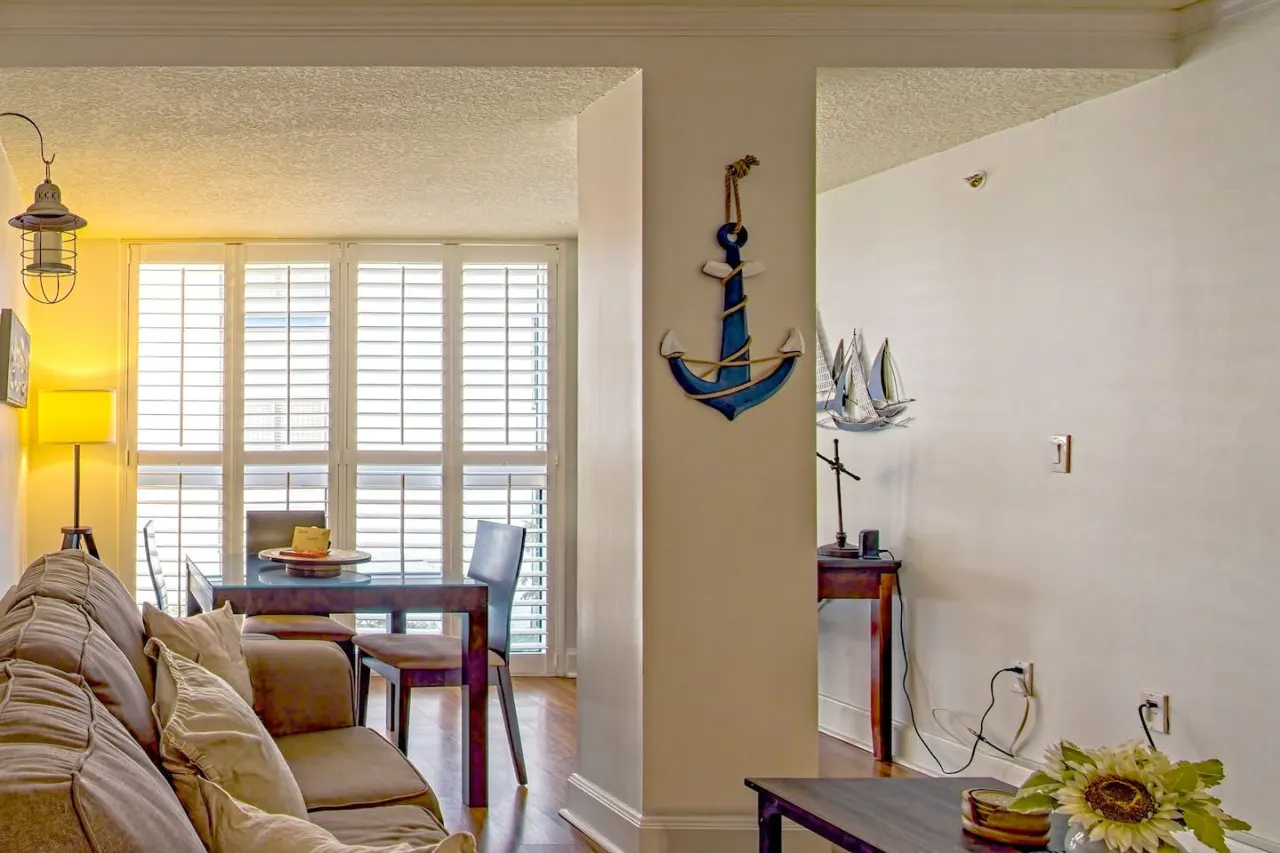 SF 1Bed 1Bath Steps to Marina & CocoWalk in Grove 7