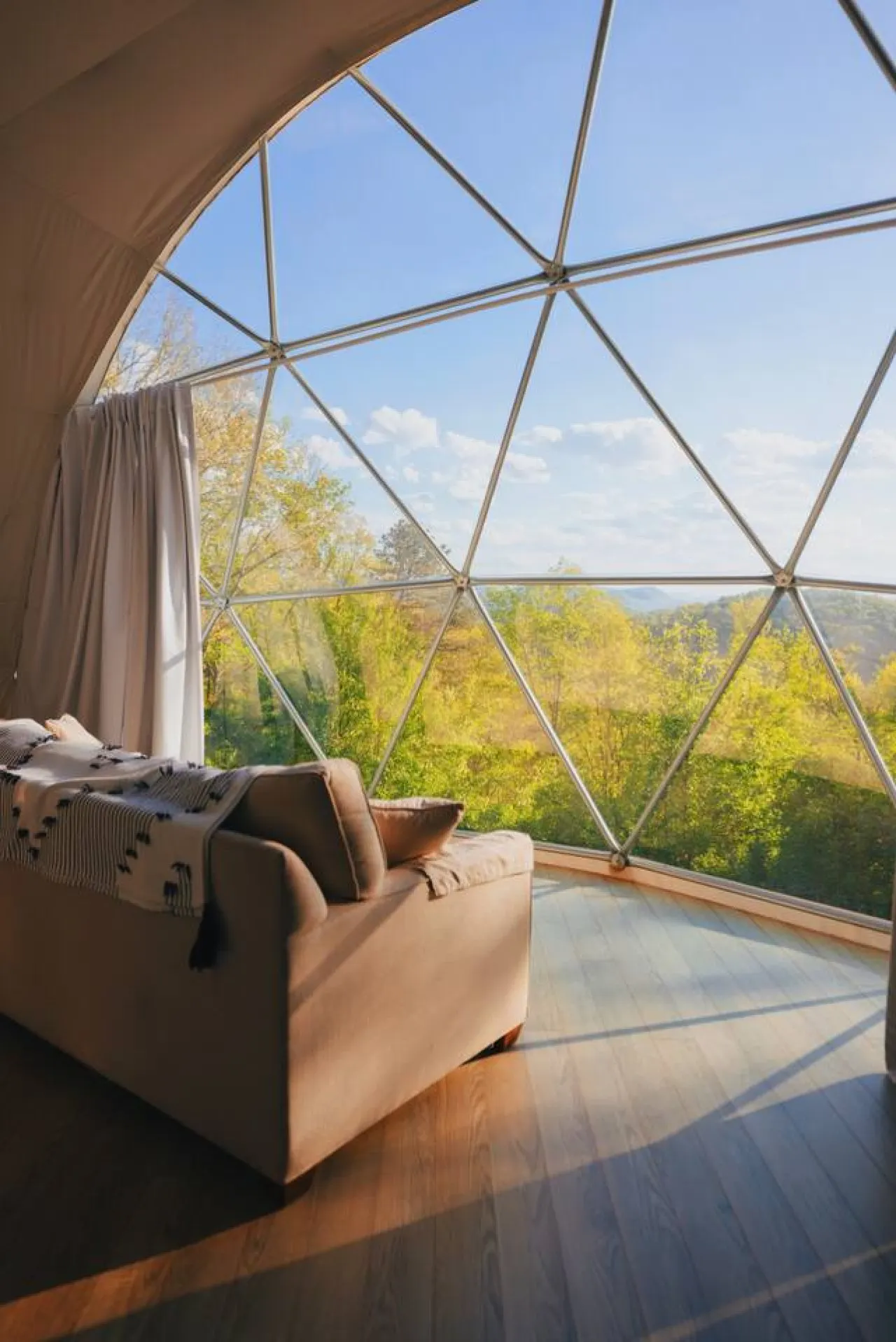Asheville Luxury Glamping Dome Mtn View, Hot Tub 2