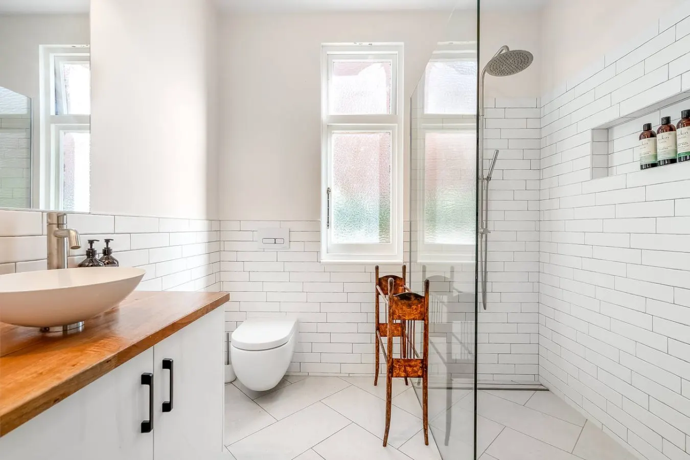 Cosy Upgraded Character Home in Leafy West Hobart 14