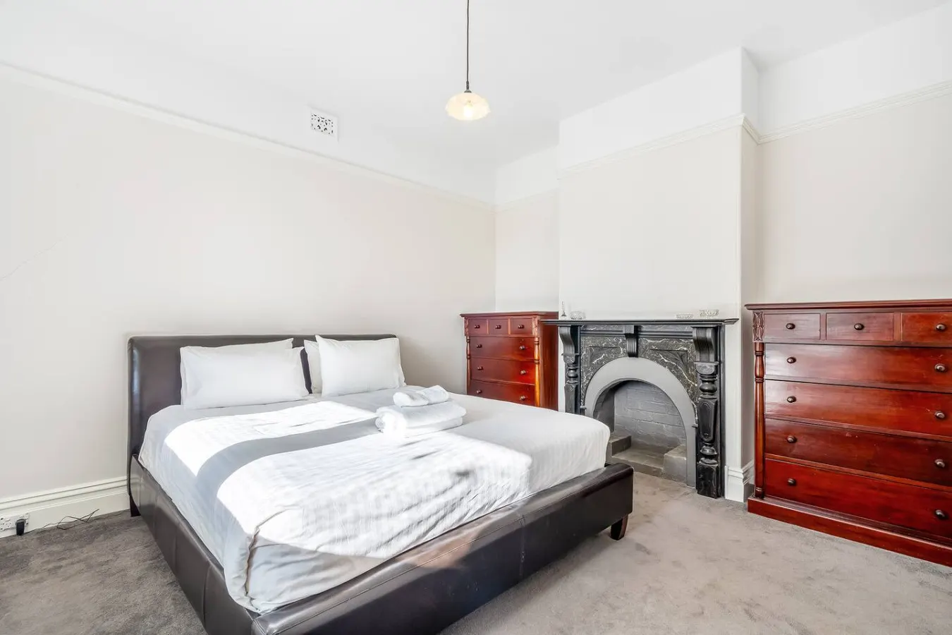 Cosy Upgraded Character Home in Leafy West Hobart 17