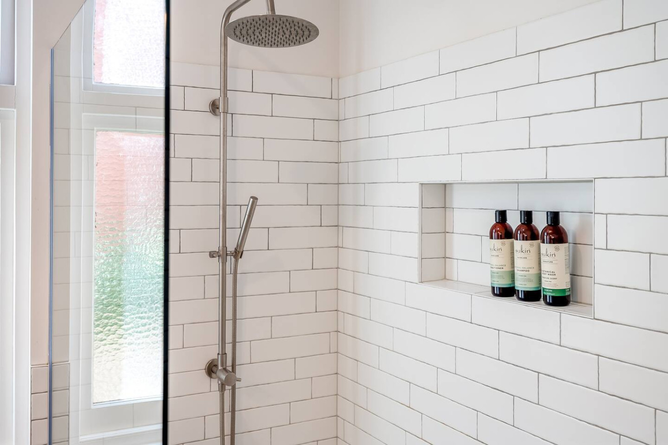 Cosy Upgraded Character Home in Leafy West Hobart — photo 3