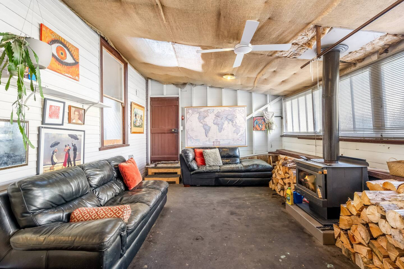 Cosy Upgraded Character Home in Leafy West Hobart — photo 5