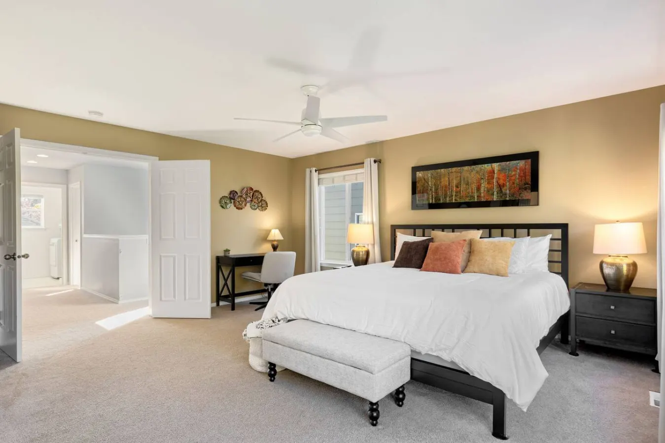 Contemporary Kirkland Retreat ~ 4 Bedroom — photo 3