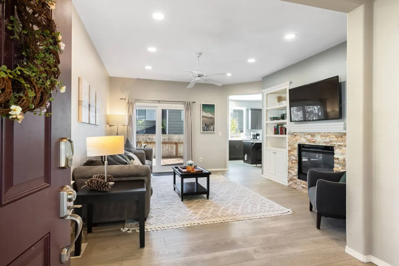 Contemporary Kirkland Retreat ~ 4 Bedroom 6