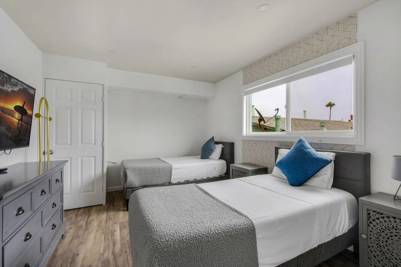 Beachfront Sunset Beach Condo Ocean Views & Beach Access 17