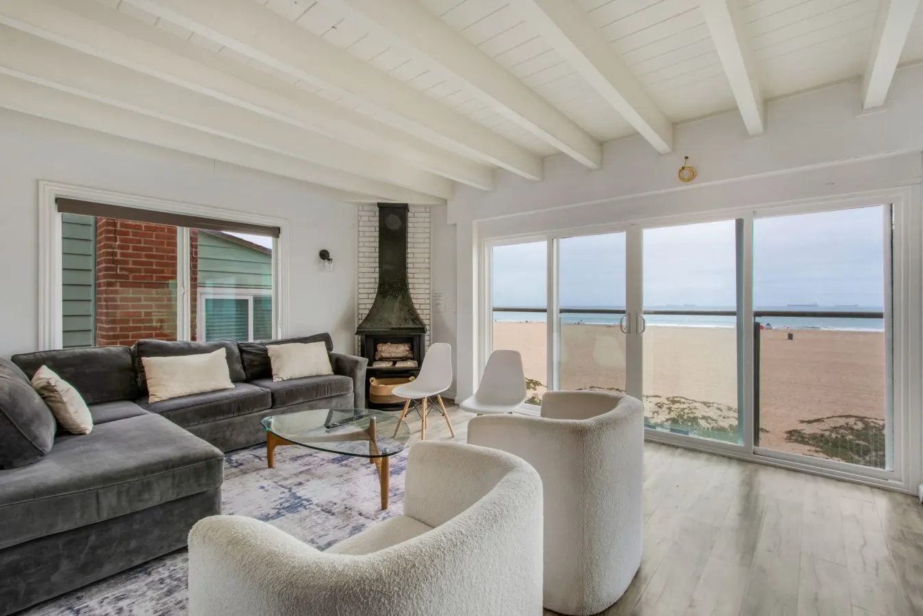 Beachfront Sunset Beach Condo | Ocean Views & Beach Access — photo 3