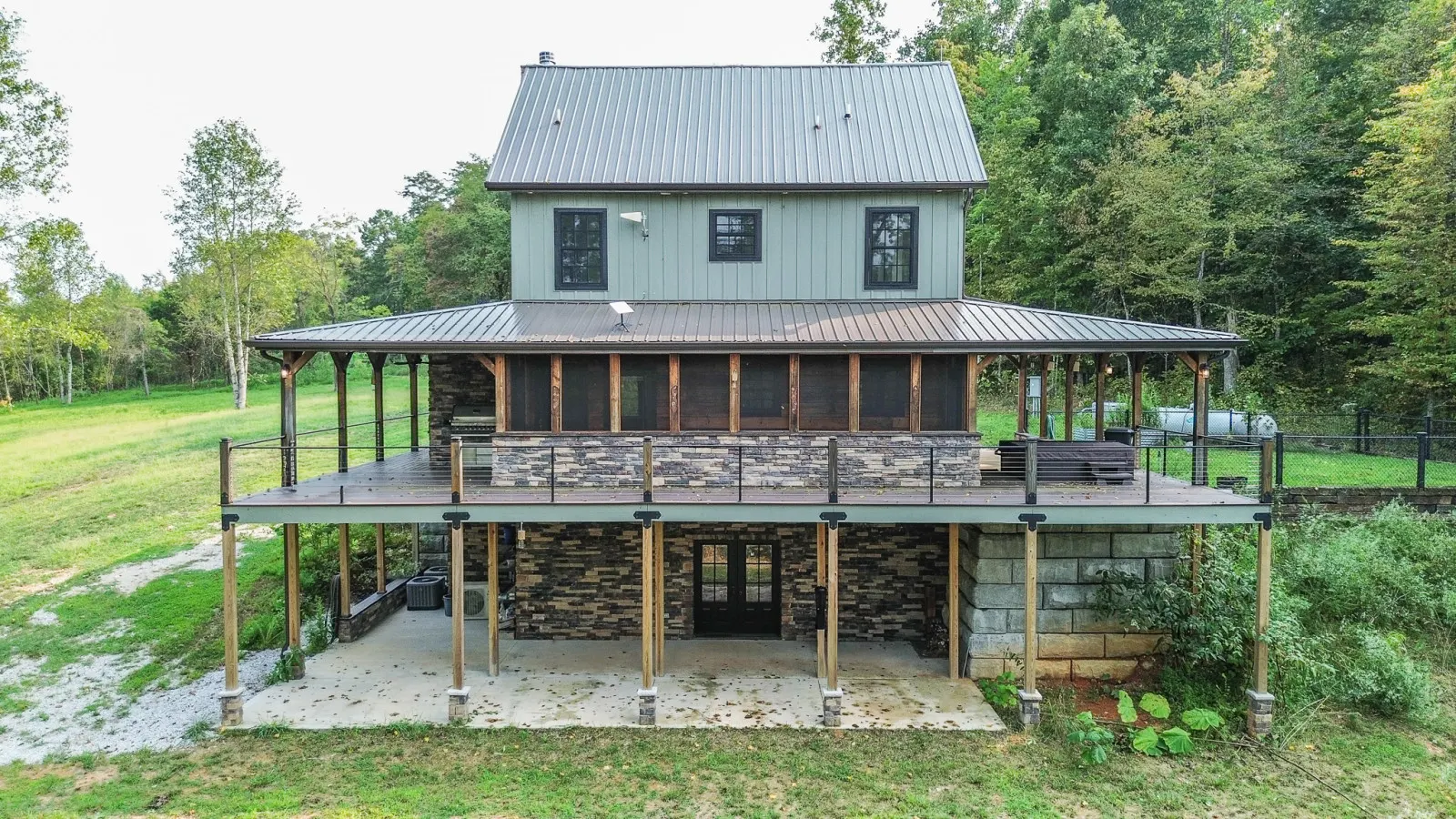 Cherry Blossom Cabin — photo 4