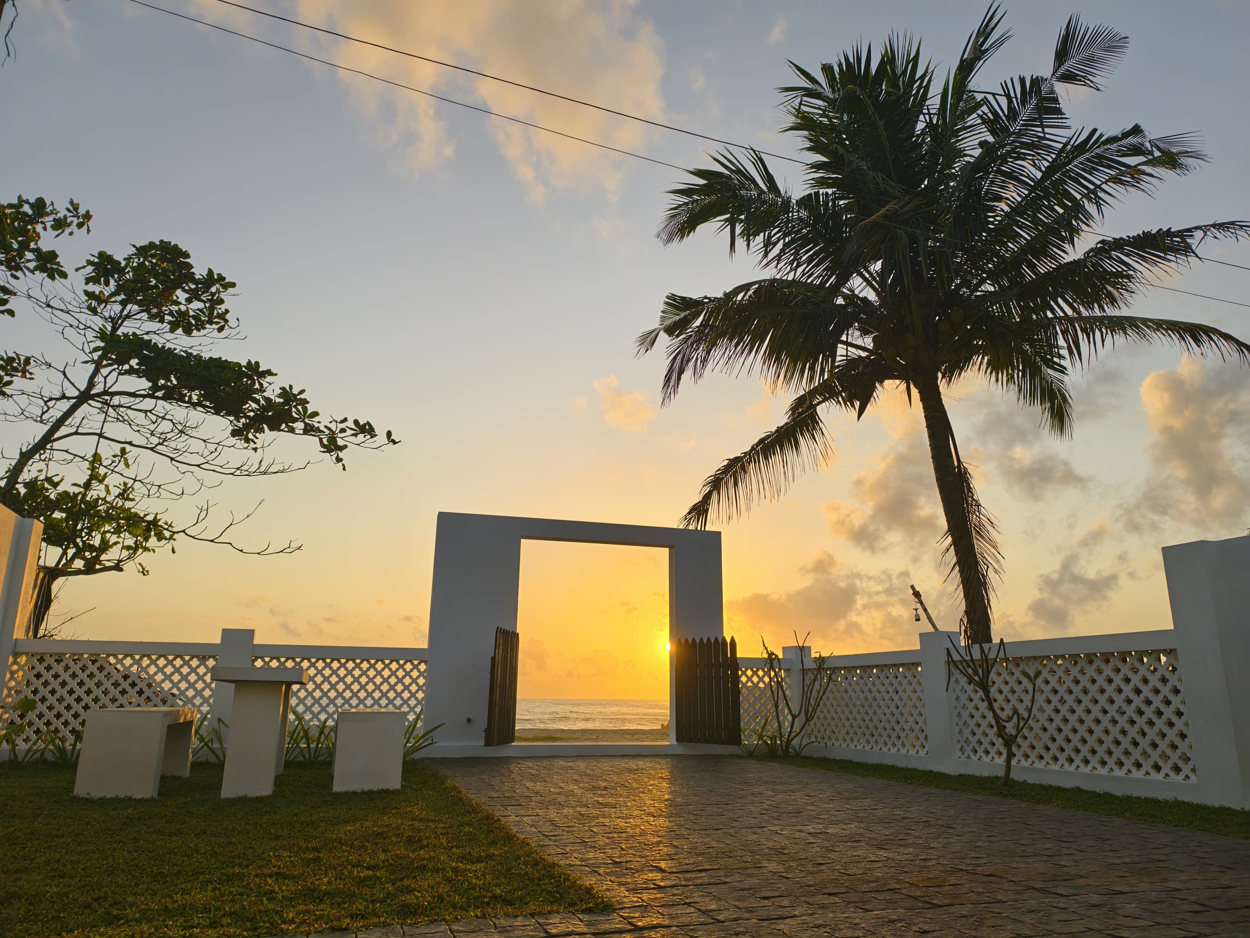 Frame - Beach facing Suite