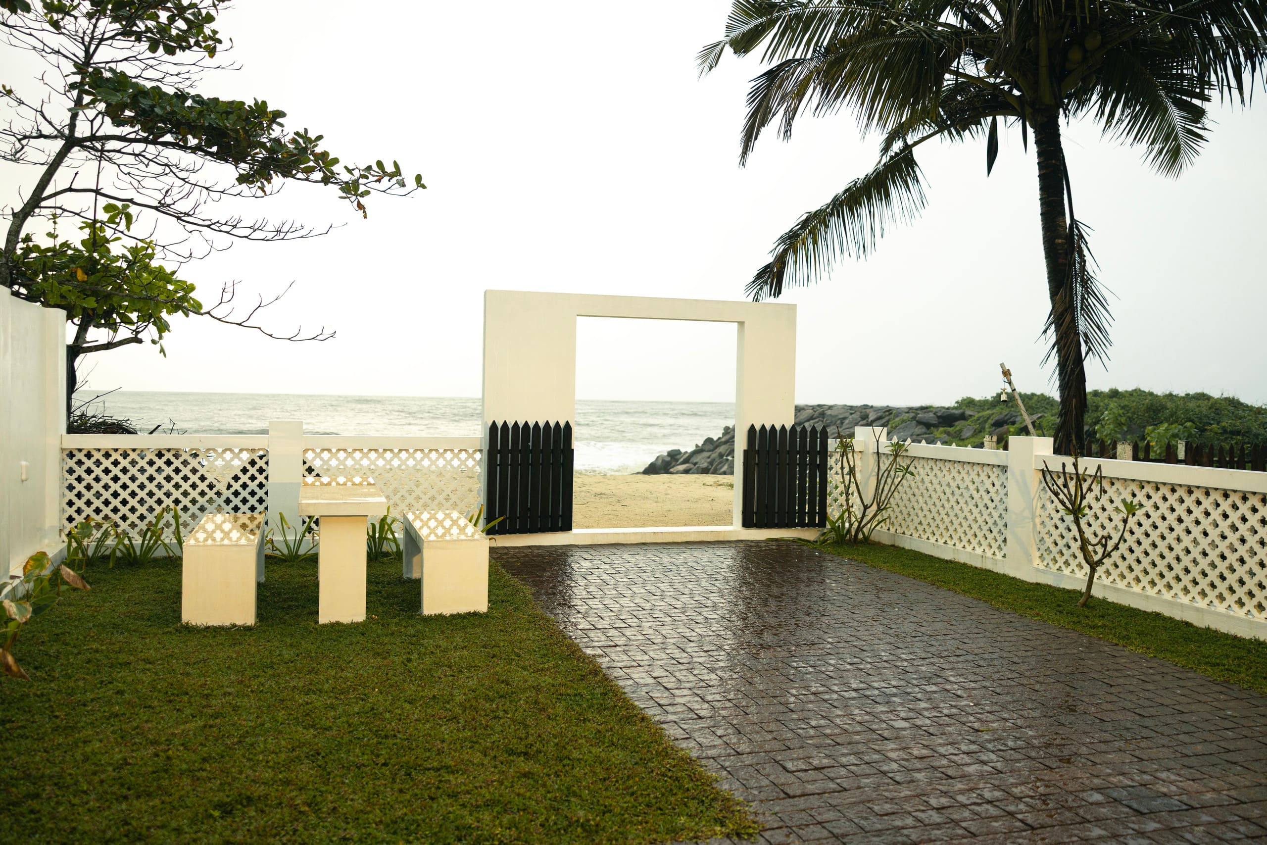 Frame - Beach facing Suite — photo 5