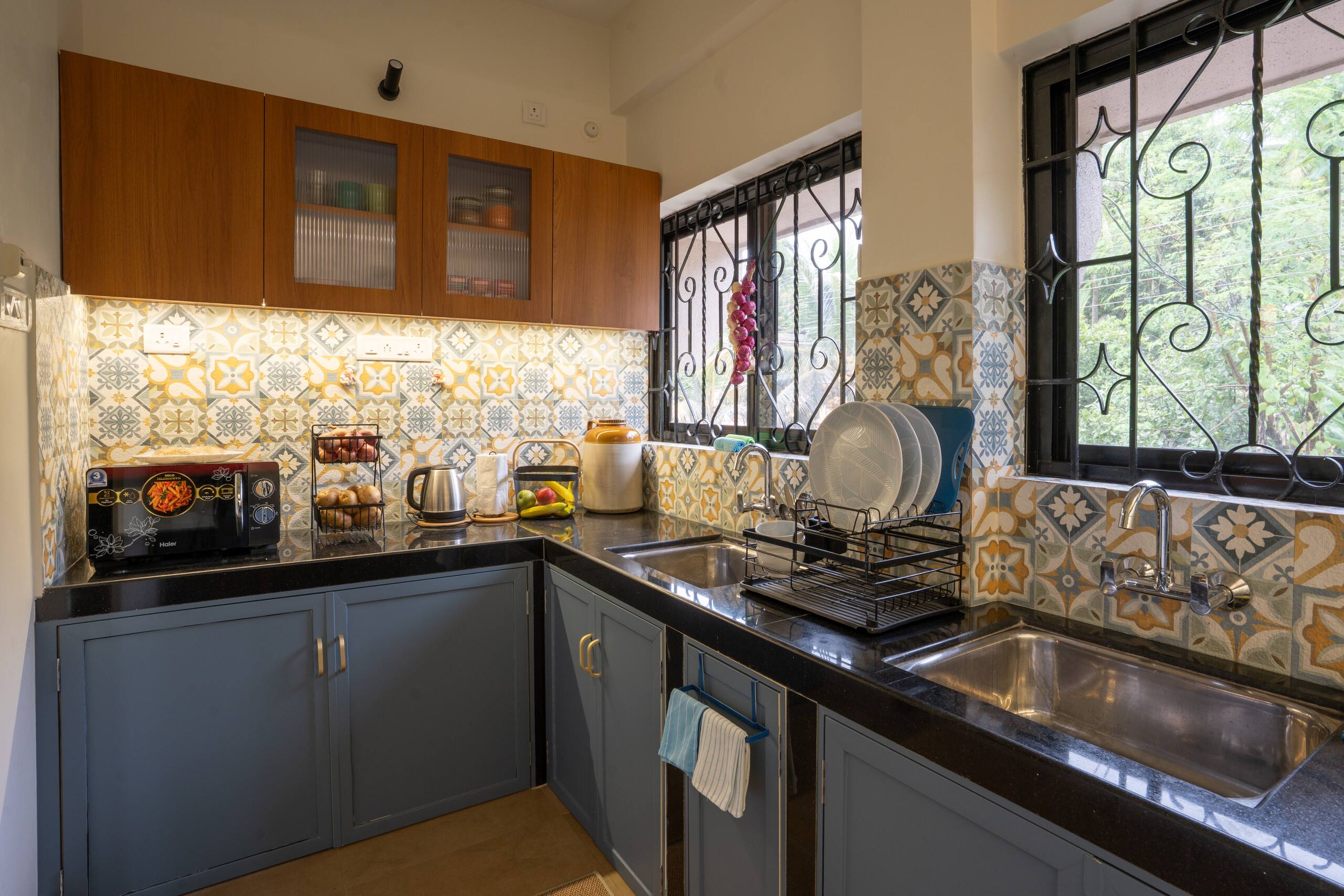 The Stylish Boho 1BK Near Candolim Beach 11